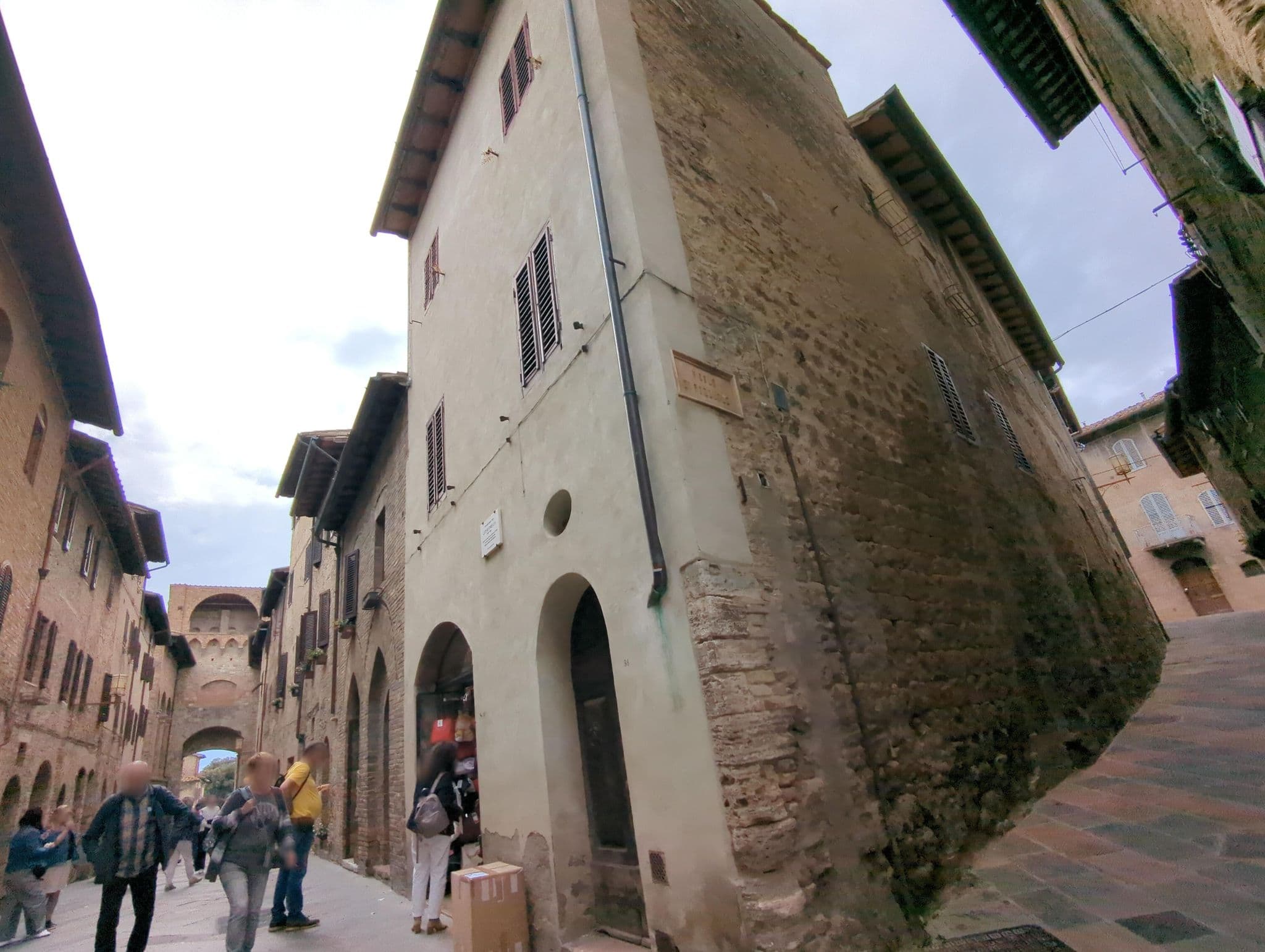 Street view near Casa Aladina, San Gimignano — © ente (CC BY-SA · Mapillary)