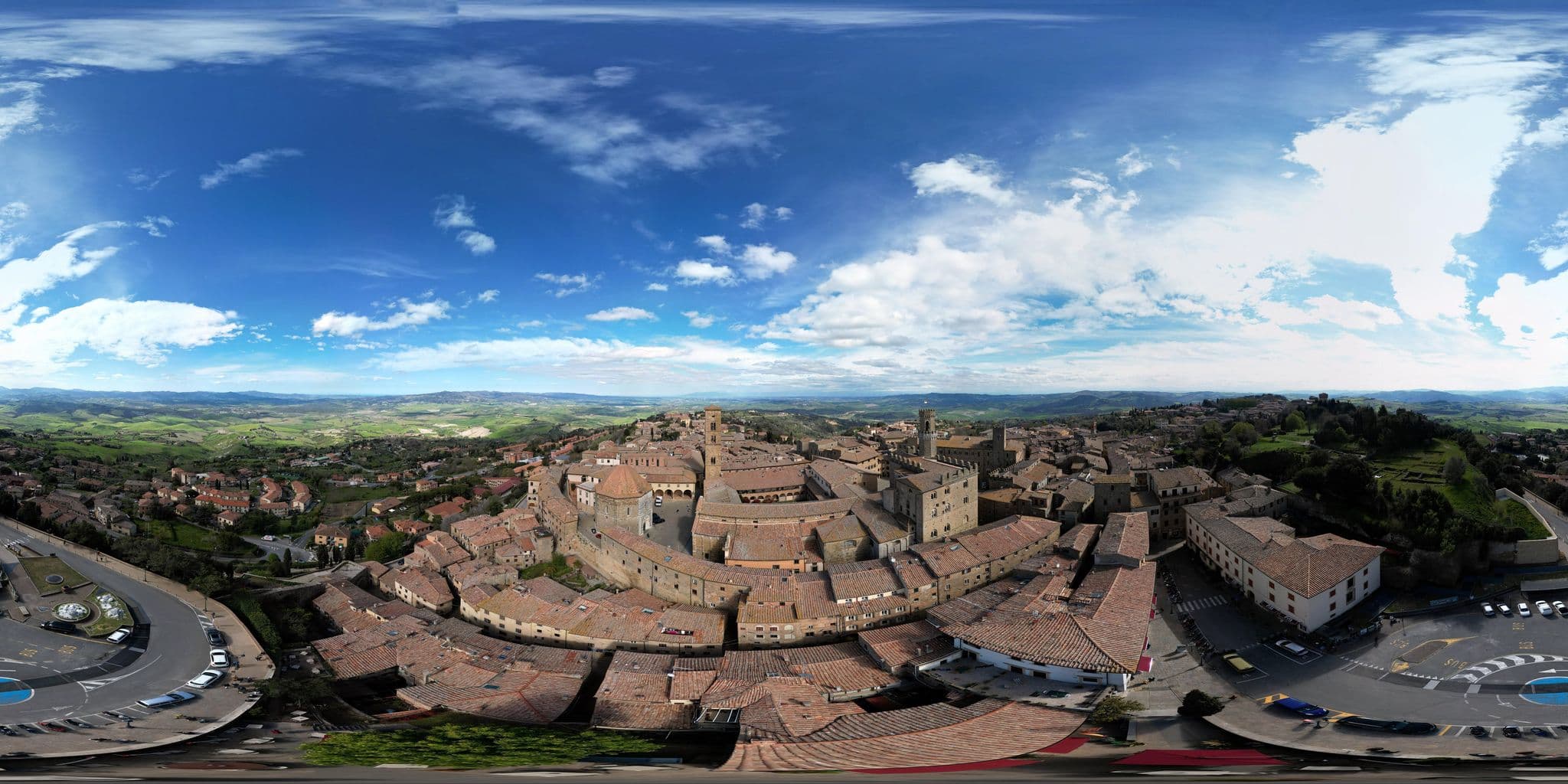 Street view near Volterra Inn, Volterra — © Ghelfi360 (CC BY-SA · Mapillary)
