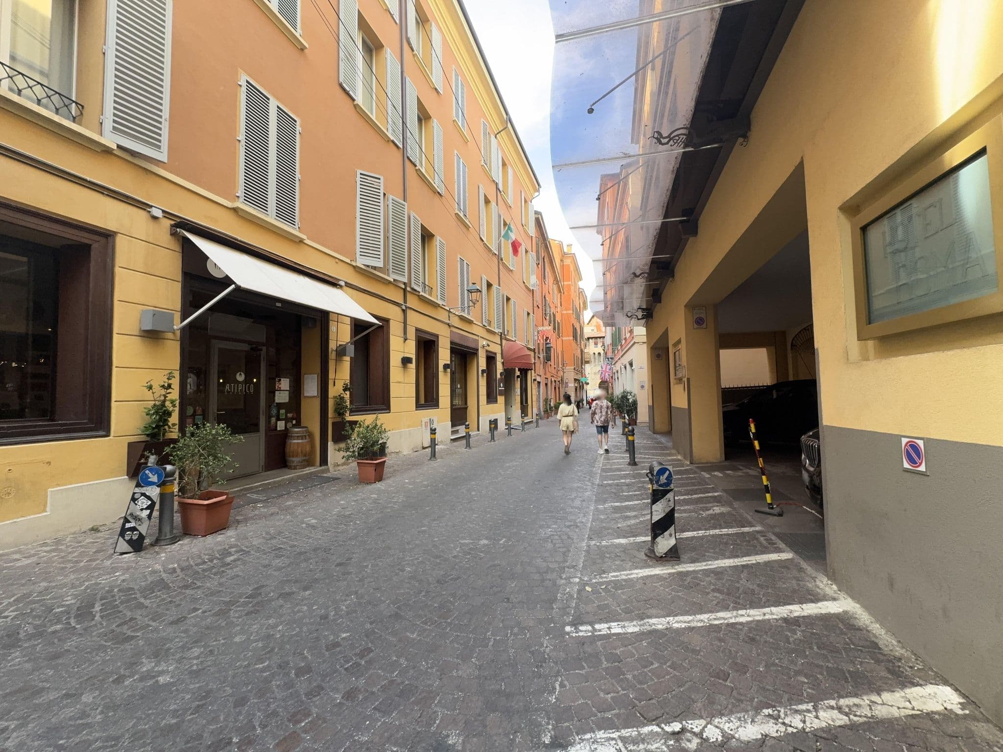 Street view near CVB :: Battibecco, Bologna