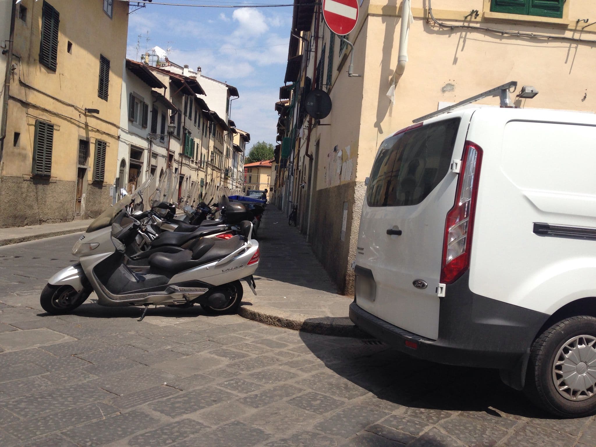 Street view near La terraza di San frediano, Florence