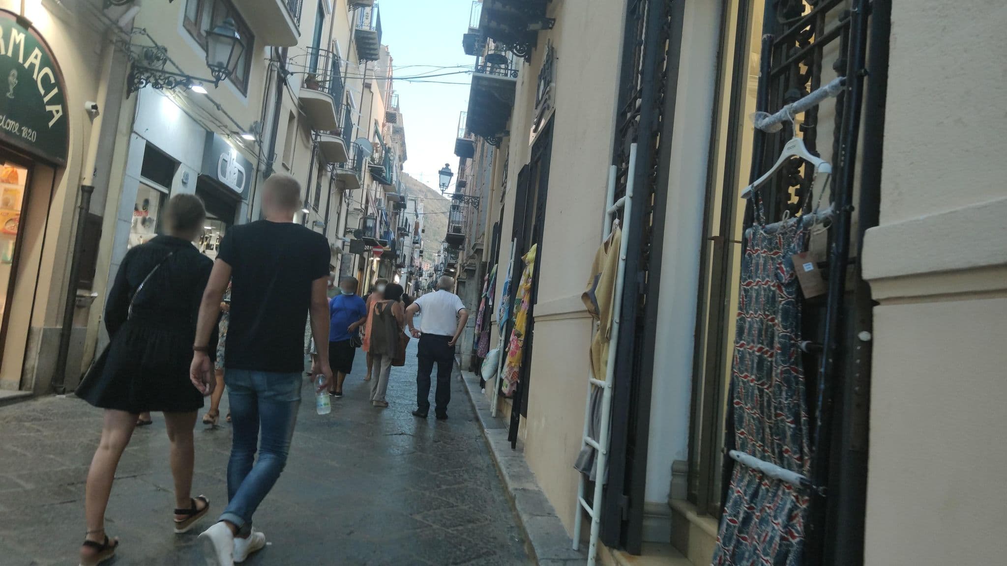 Street view near La Chiocciola, Cefalù — © mrey (CC BY-SA · Mapillary)