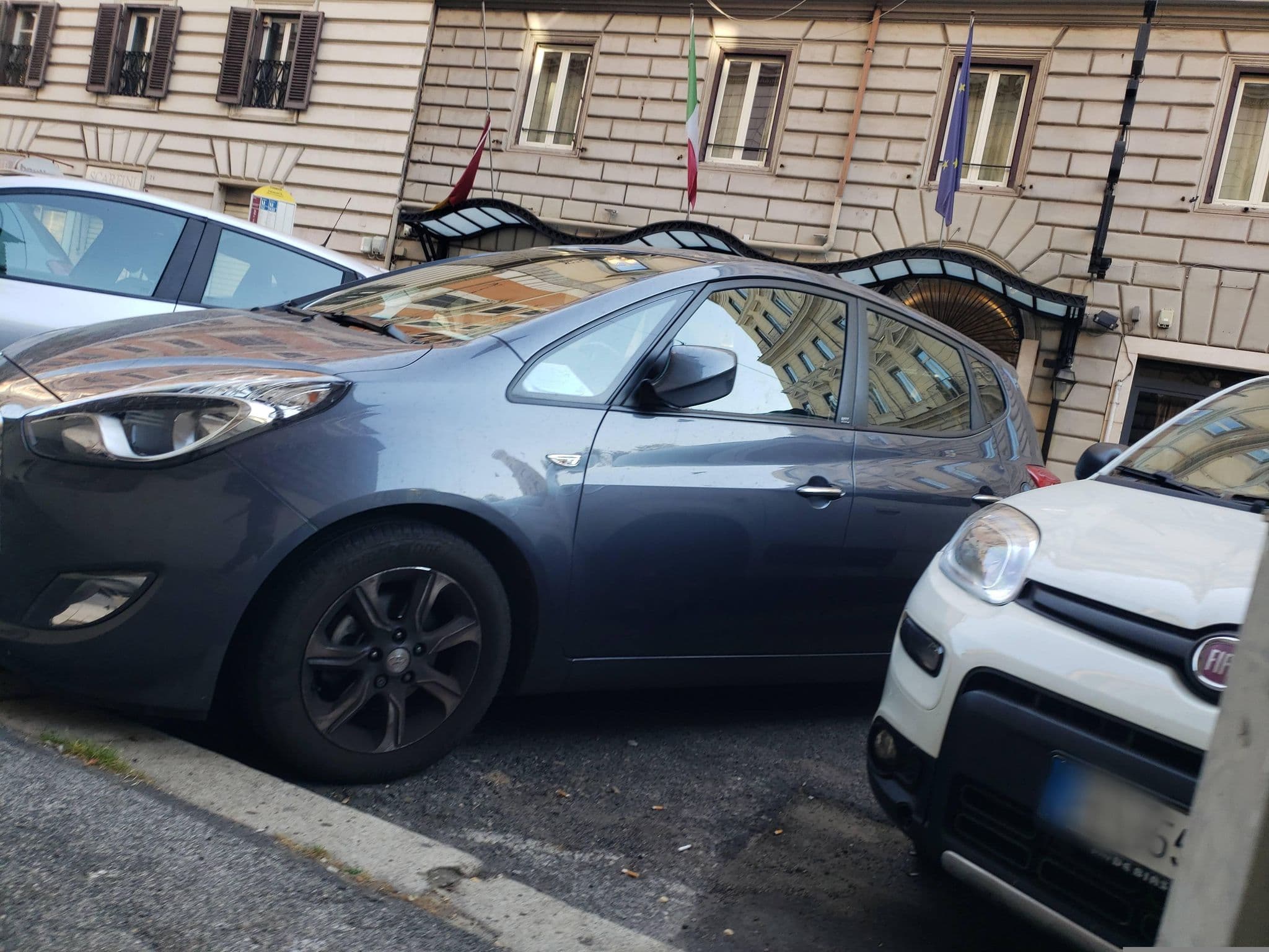 Street view near Room Select Via Veneto, Ludovisi — © mapfool (CC BY-SA · Mapillary)