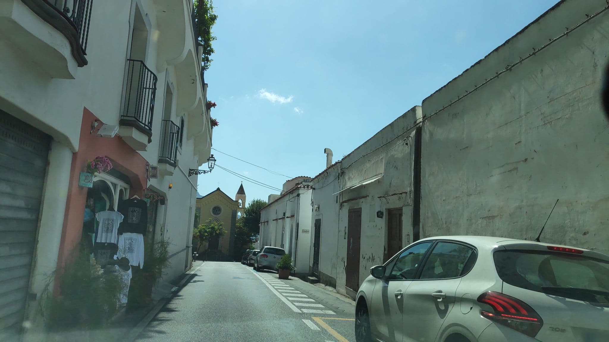 Street view near Punta Regina hotel, Positano — © marcuscalabresus (CC BY-SA · Mapillary)