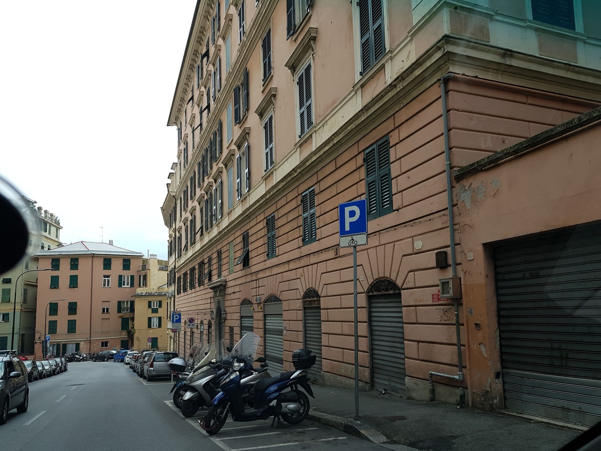 Street view near La casa del viaggiatore, Genoa