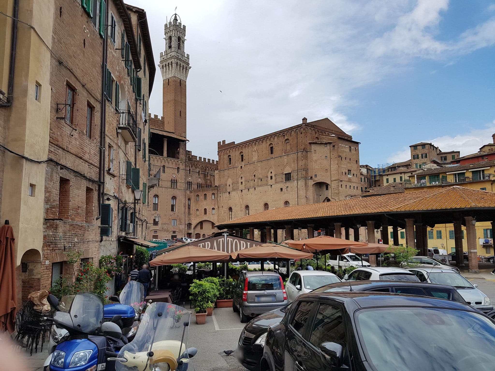 Street view near B&B Al Mercato, Siena