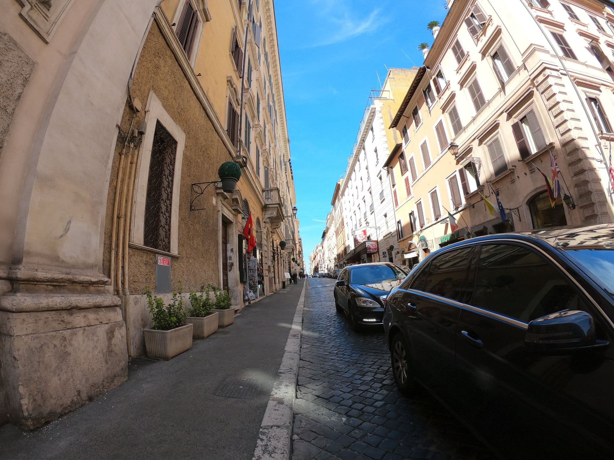 Street view near Hotel Sistina, Ludovisi — © richlv (CC BY-SA · Mapillary)