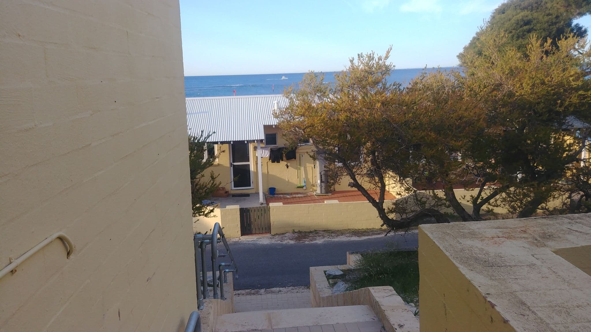 Street view near 803, North Fremantle — © samwilson (CC BY-SA · Mapillary)