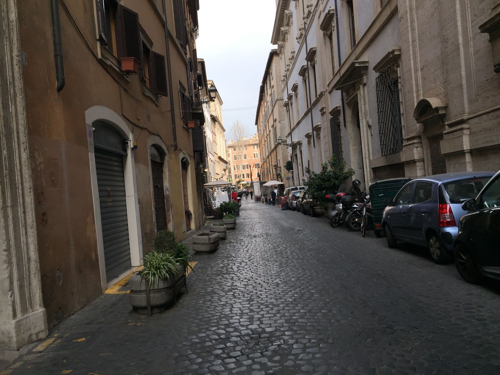 Street view near NavonAmore, Parione — © richlv (CC BY-SA · Mapillary)
