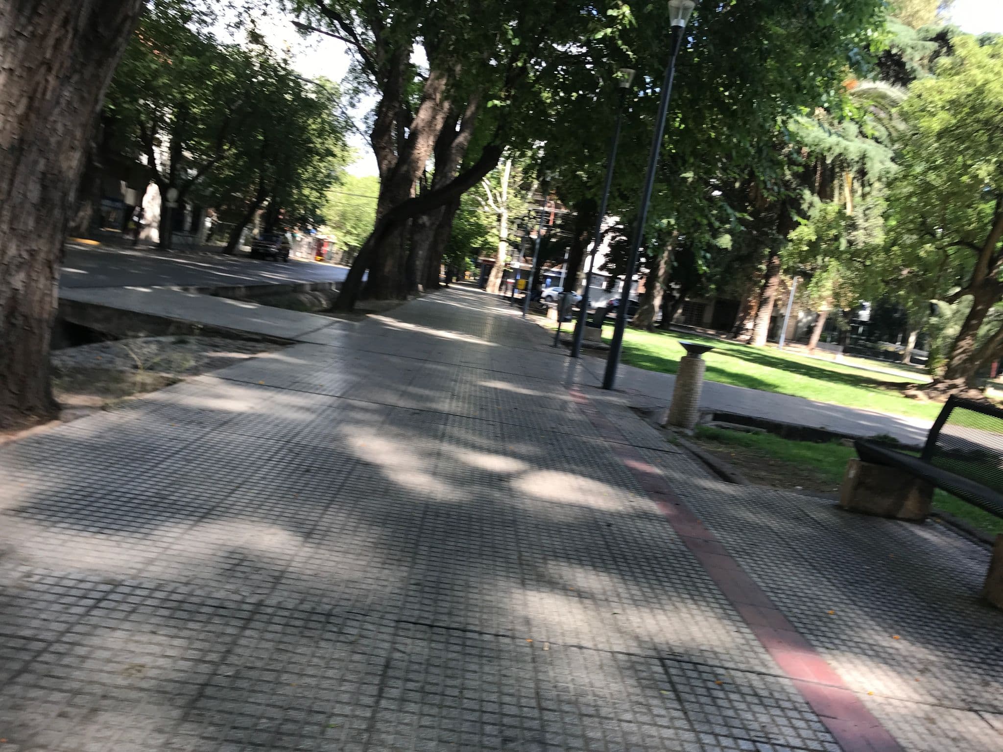 Street view near DaVinci, Mendoza