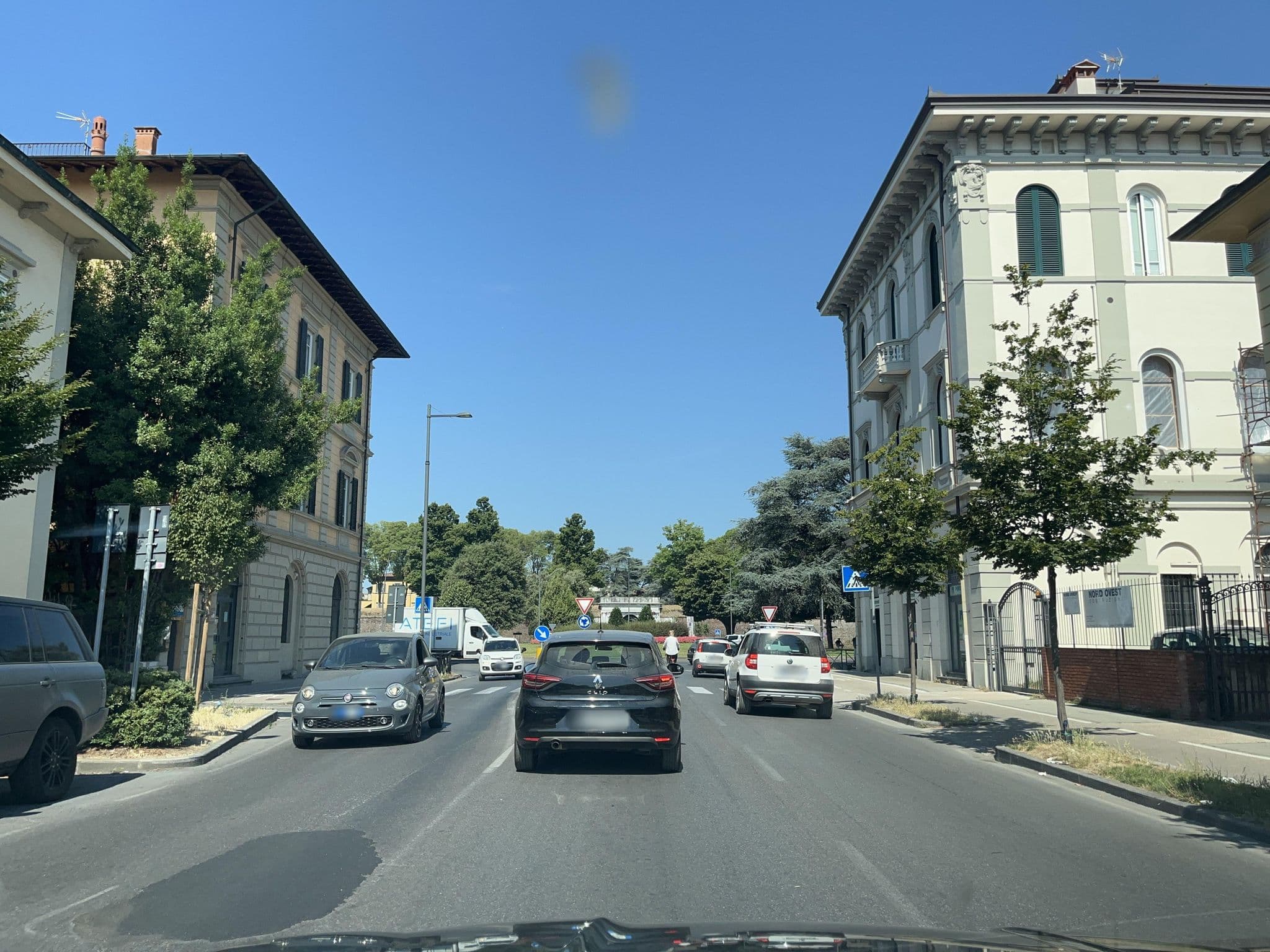 Street view near B&B Villa Anna, Lucca — © fod (CC BY-SA · Mapillary)