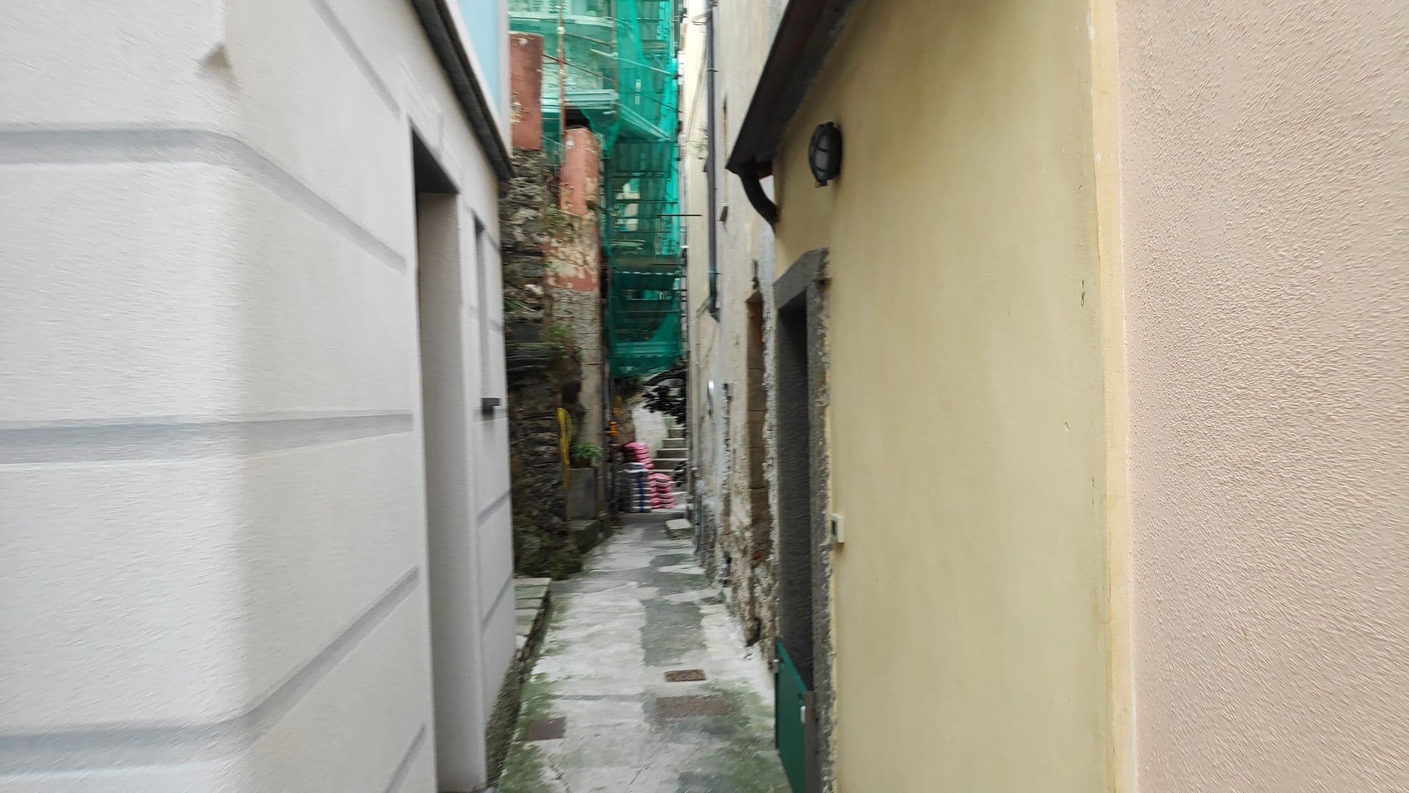 Street view near B&B Guglielmina, Monterosso al Mare — © marcuscalabresus (CC BY-SA · Mapillary)