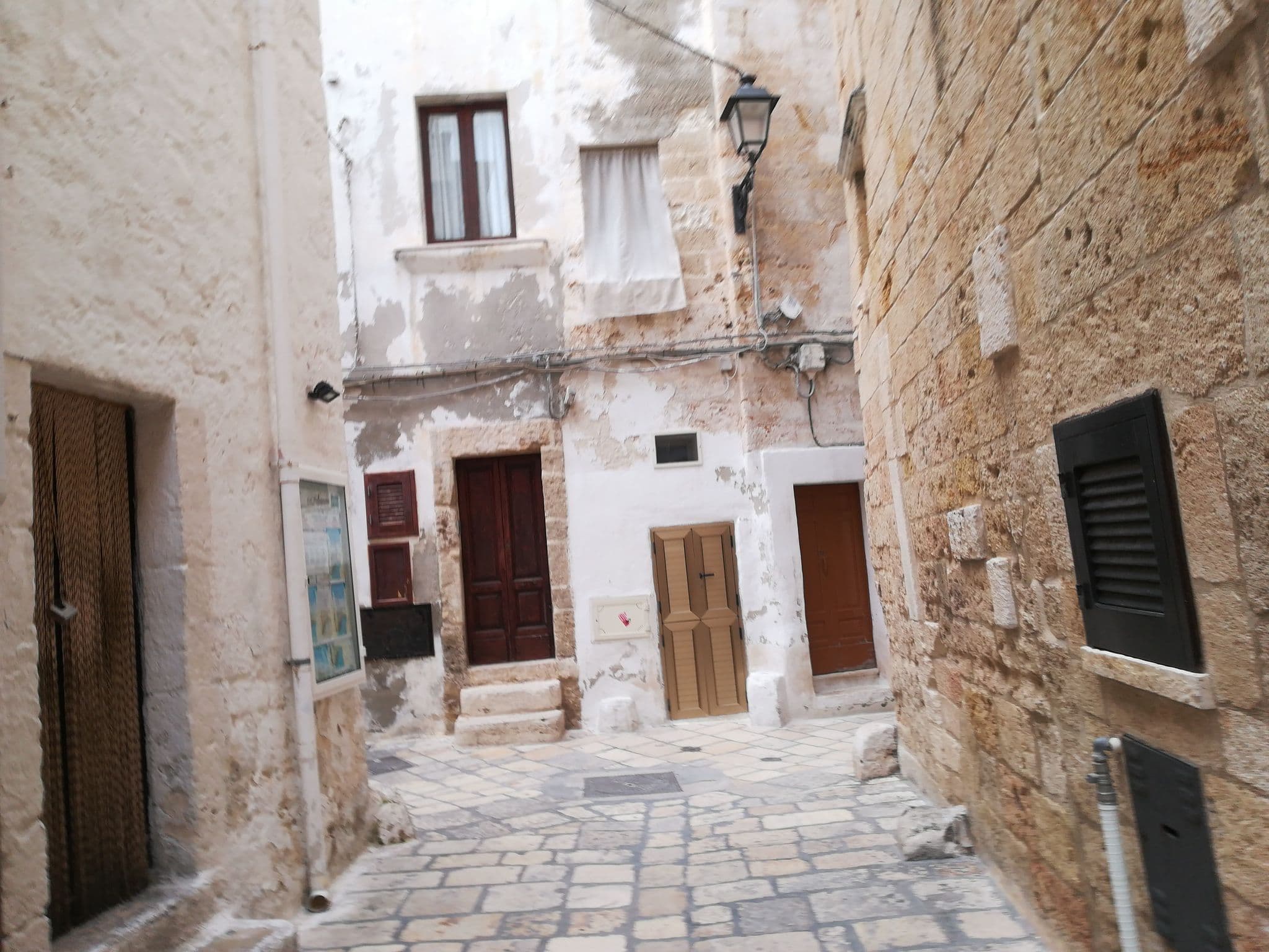 Street view near Boccaporto, Polignano a Mare — © jeawrong (CC BY-SA · Mapillary)