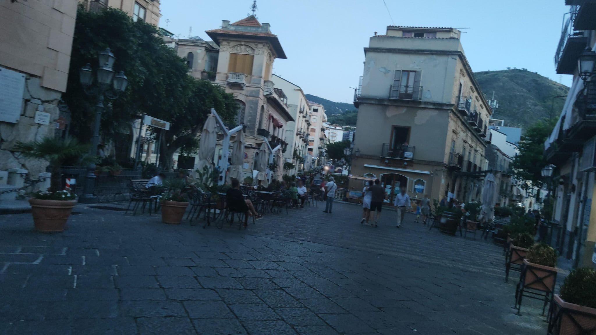 Street view near Bed and Breakfast Garibaldi, Cefalù — © mrey (CC BY-SA · Mapillary)