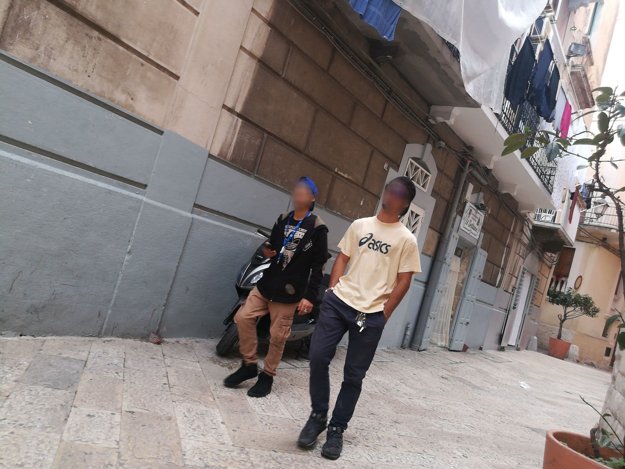 Street view near Dei Meravigli, Bari