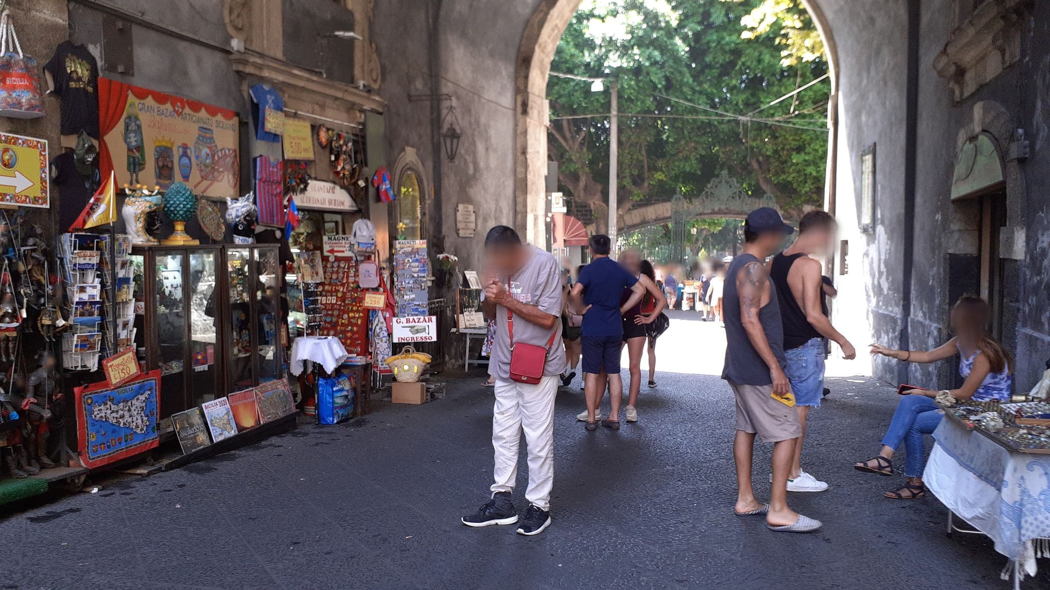 Street view near Duomo B&B Catania, Catania — © agliatav (CC BY-SA · Mapillary)