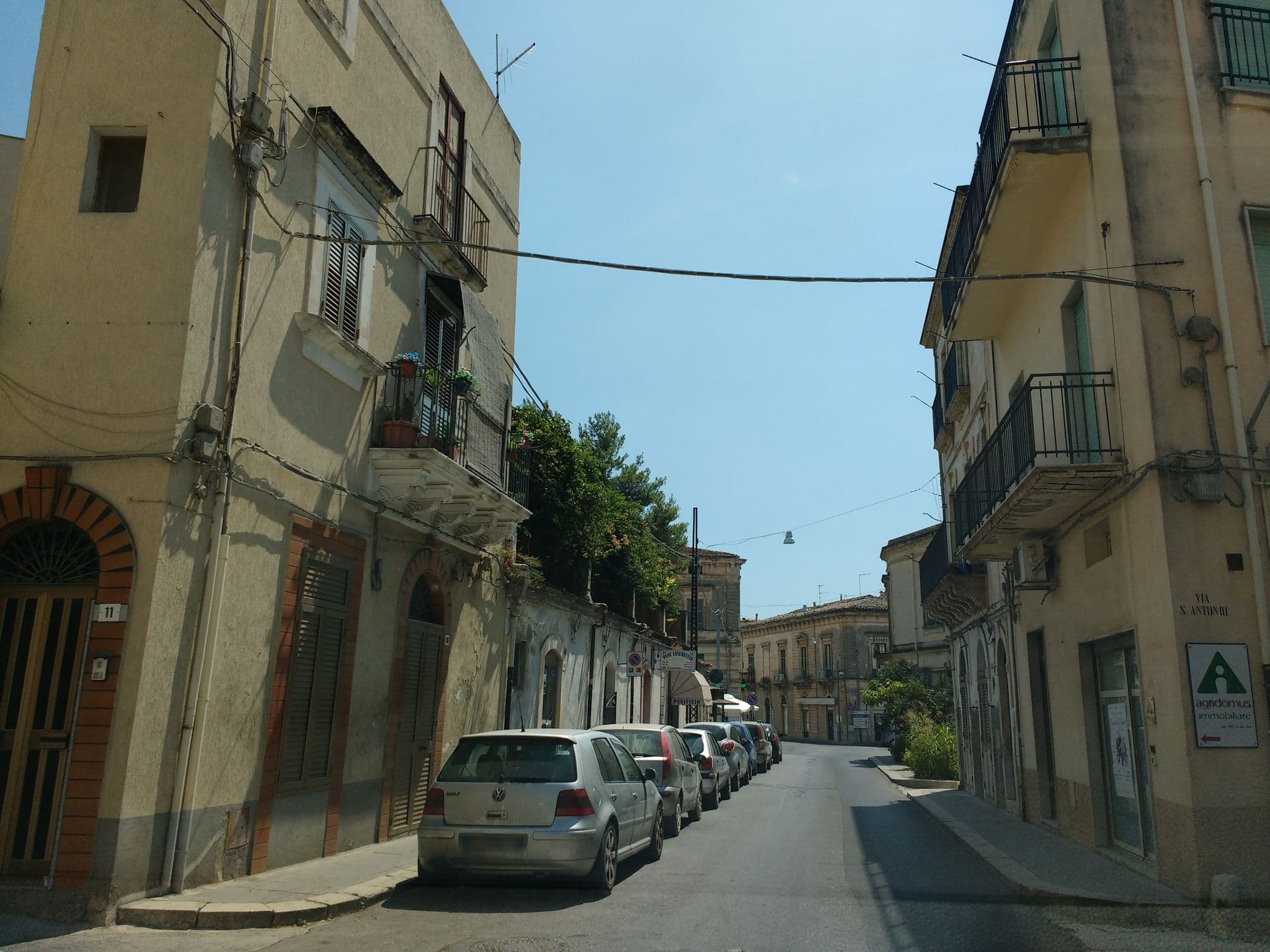 Street view near Palazzo Favacchio Patanè, Scicli — © thetornado76 (CC BY-SA · Mapillary)