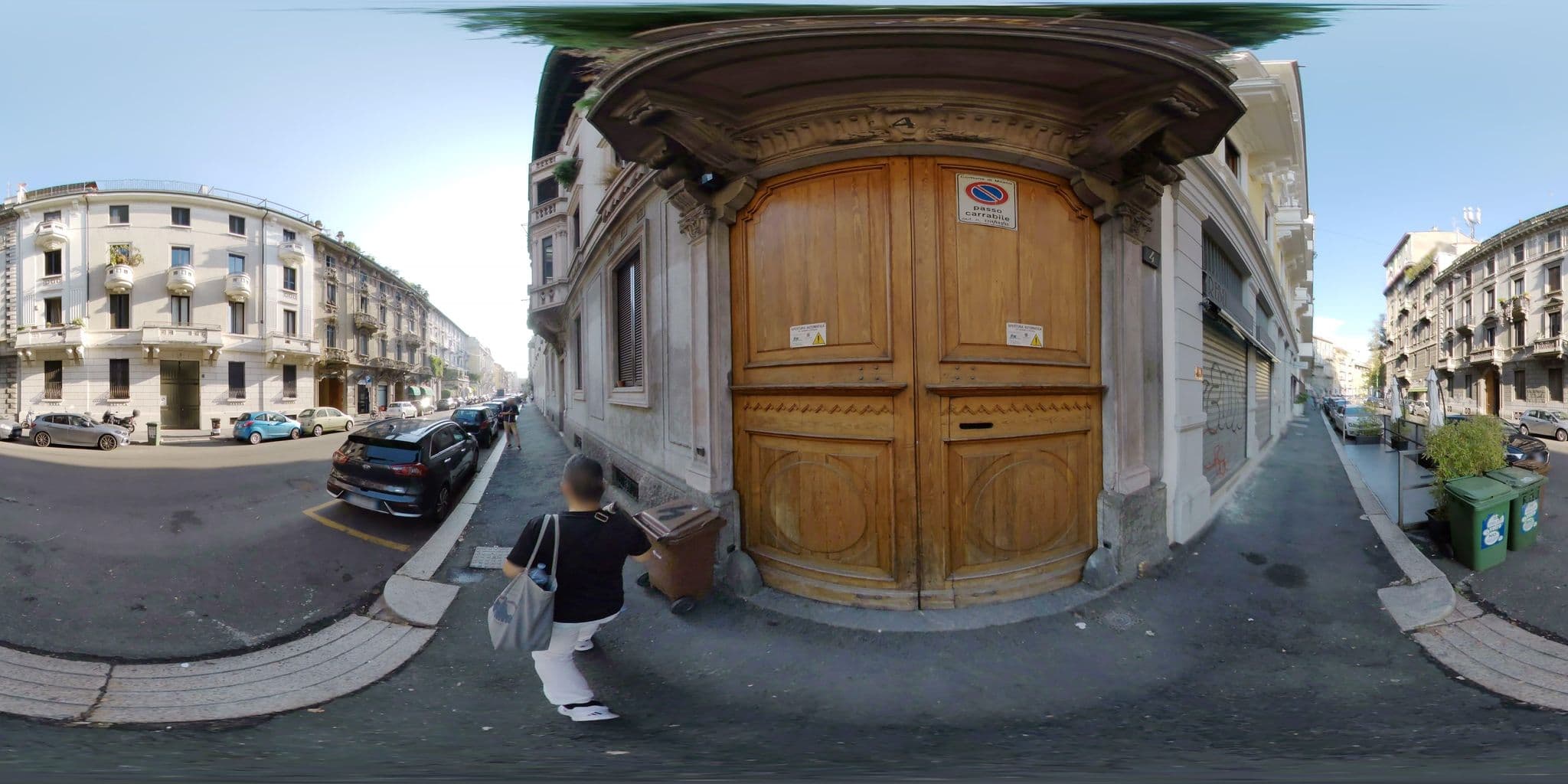 Street view near Studio Donatello, Brera