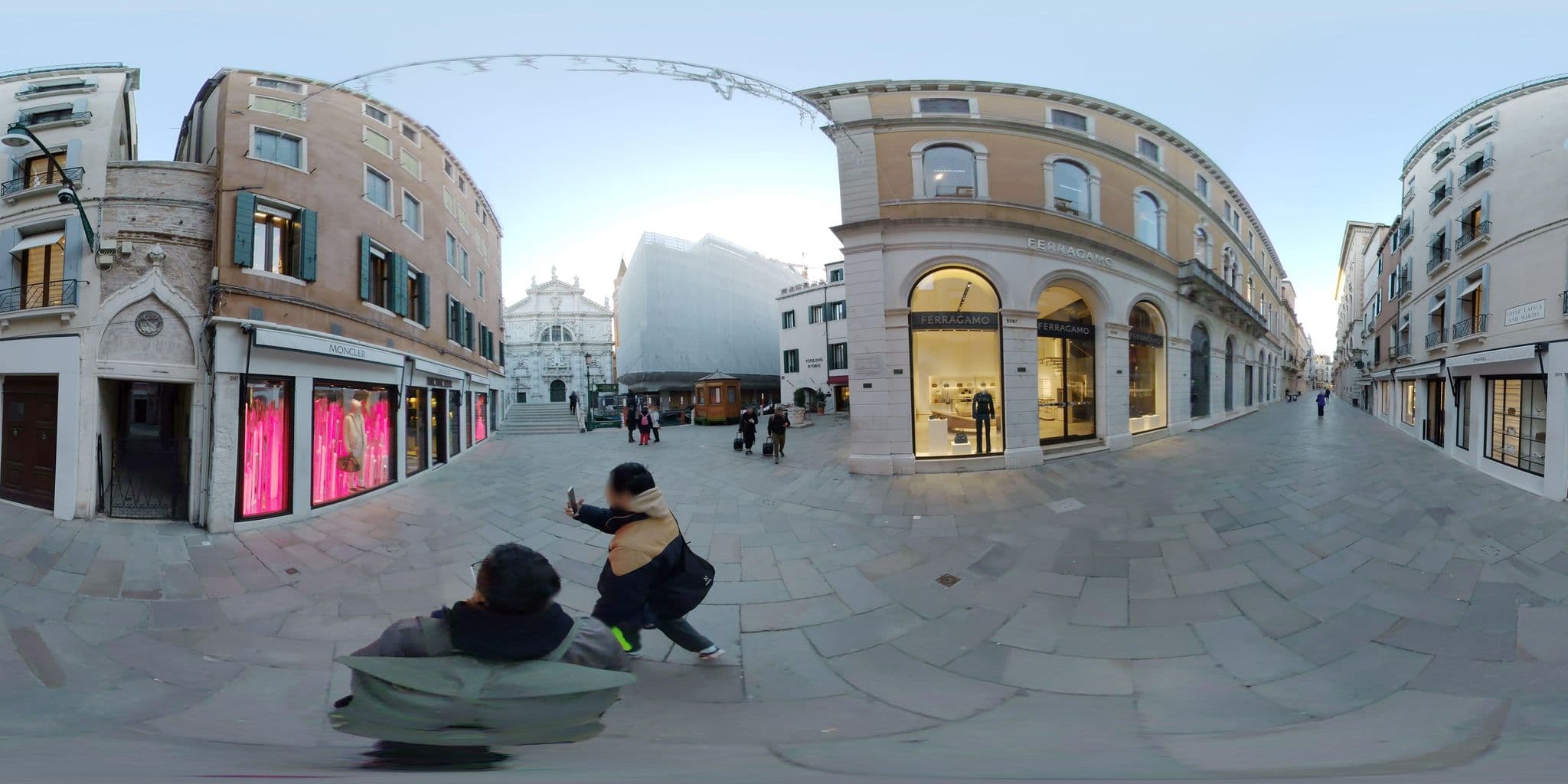 Street view near Violino D'Oro, Venice