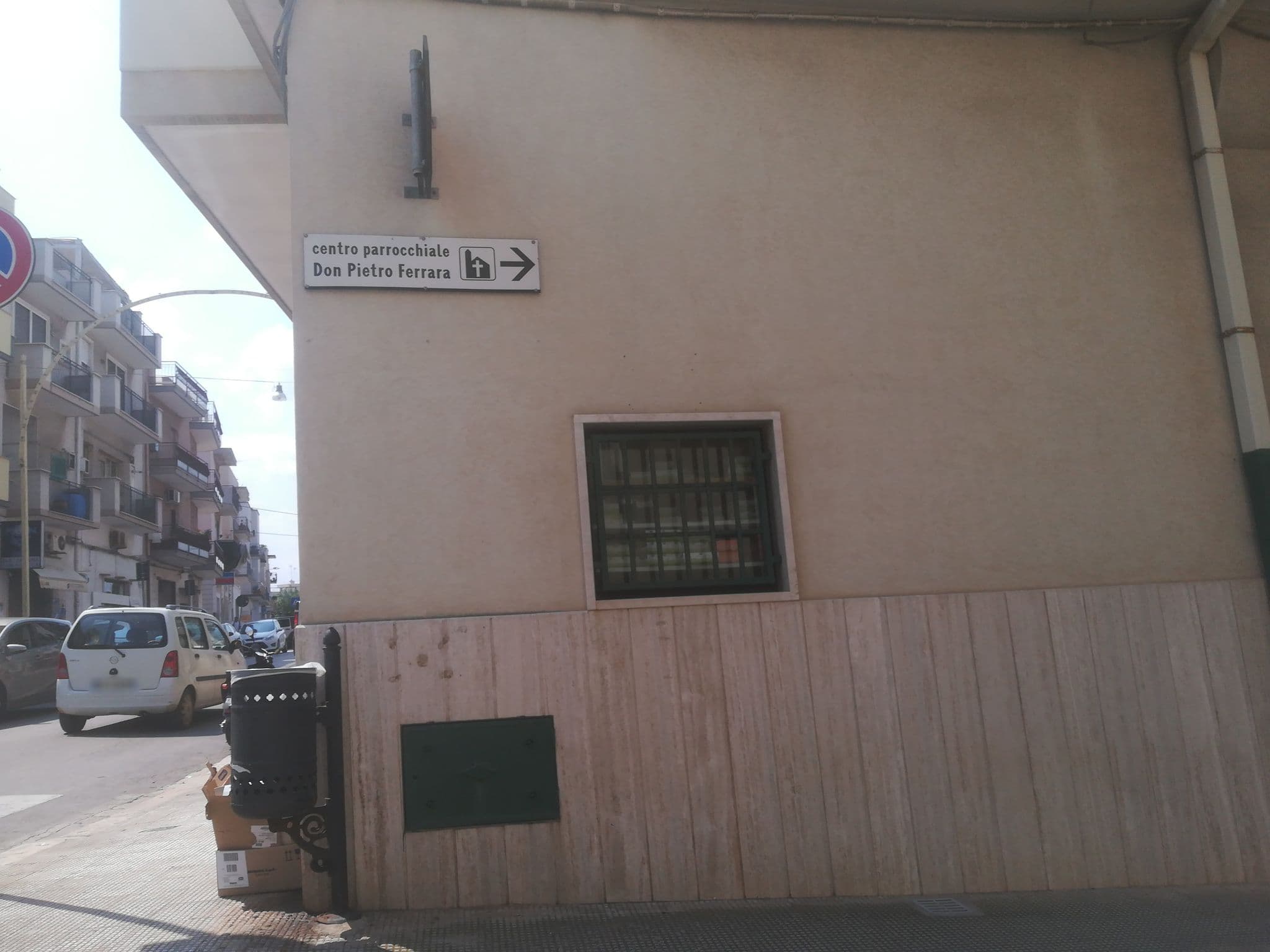 Street view near Donatella, Polignano a Mare — © jeawrong (CC BY-SA · Mapillary)