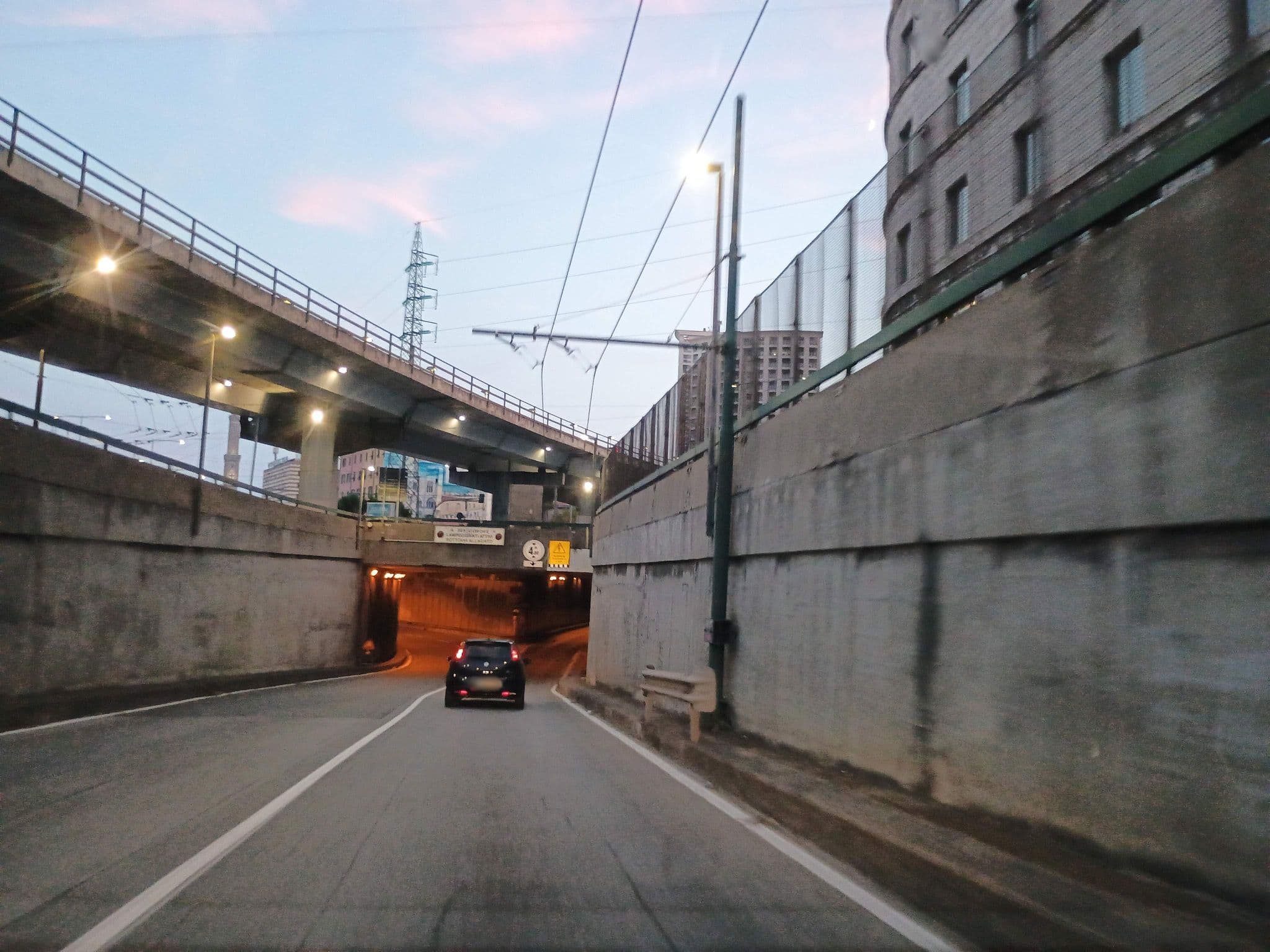 Street view near Holiday Inn, Genoa — © thetornado76 (CC BY-SA · Mapillary)