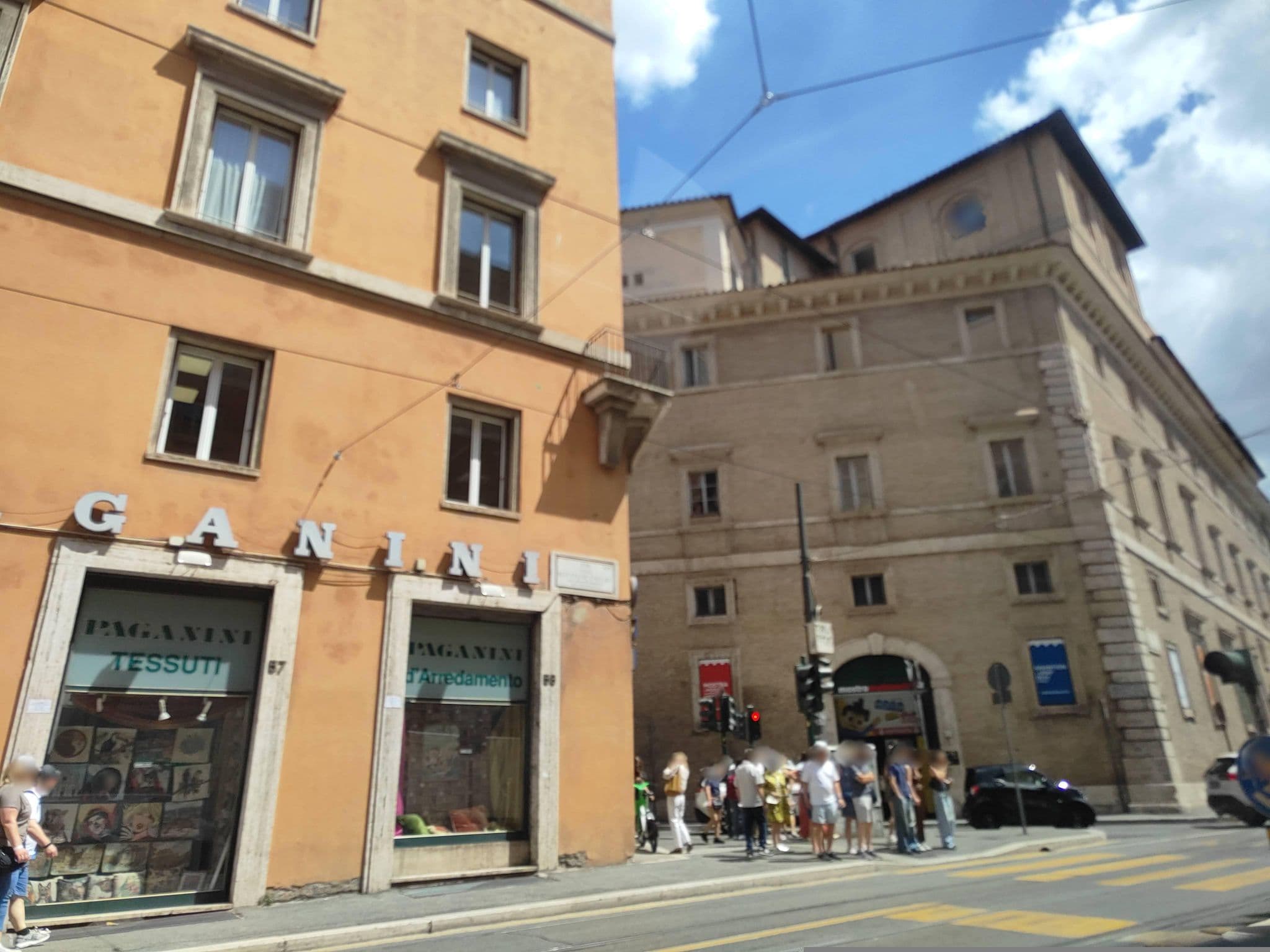 Street view near Thompson Hotel, Pigna — © omfg_notpr (CC BY-SA · Mapillary)