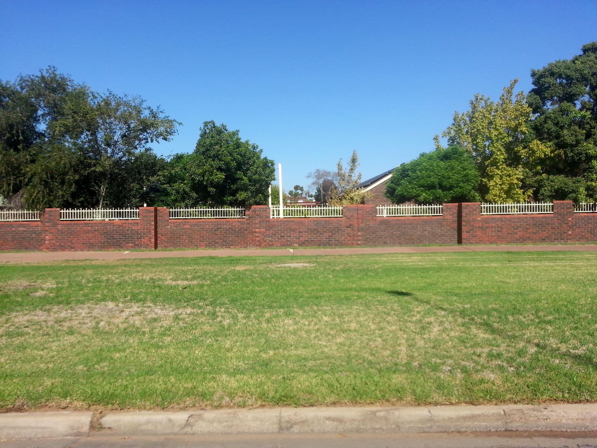 Street view near Calm Court Holiday Apartments, Mildura — © bob3bob3 (CC BY-SA · Mapillary)