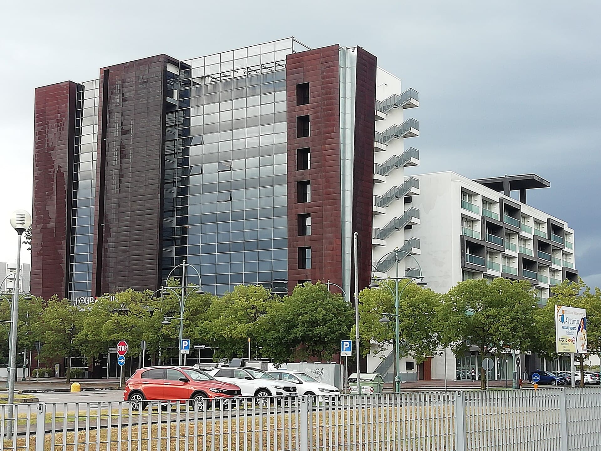 Four Points by Sheraton Venice Mestre (via Wikimedia Commons, CC BY-SA 3.0)