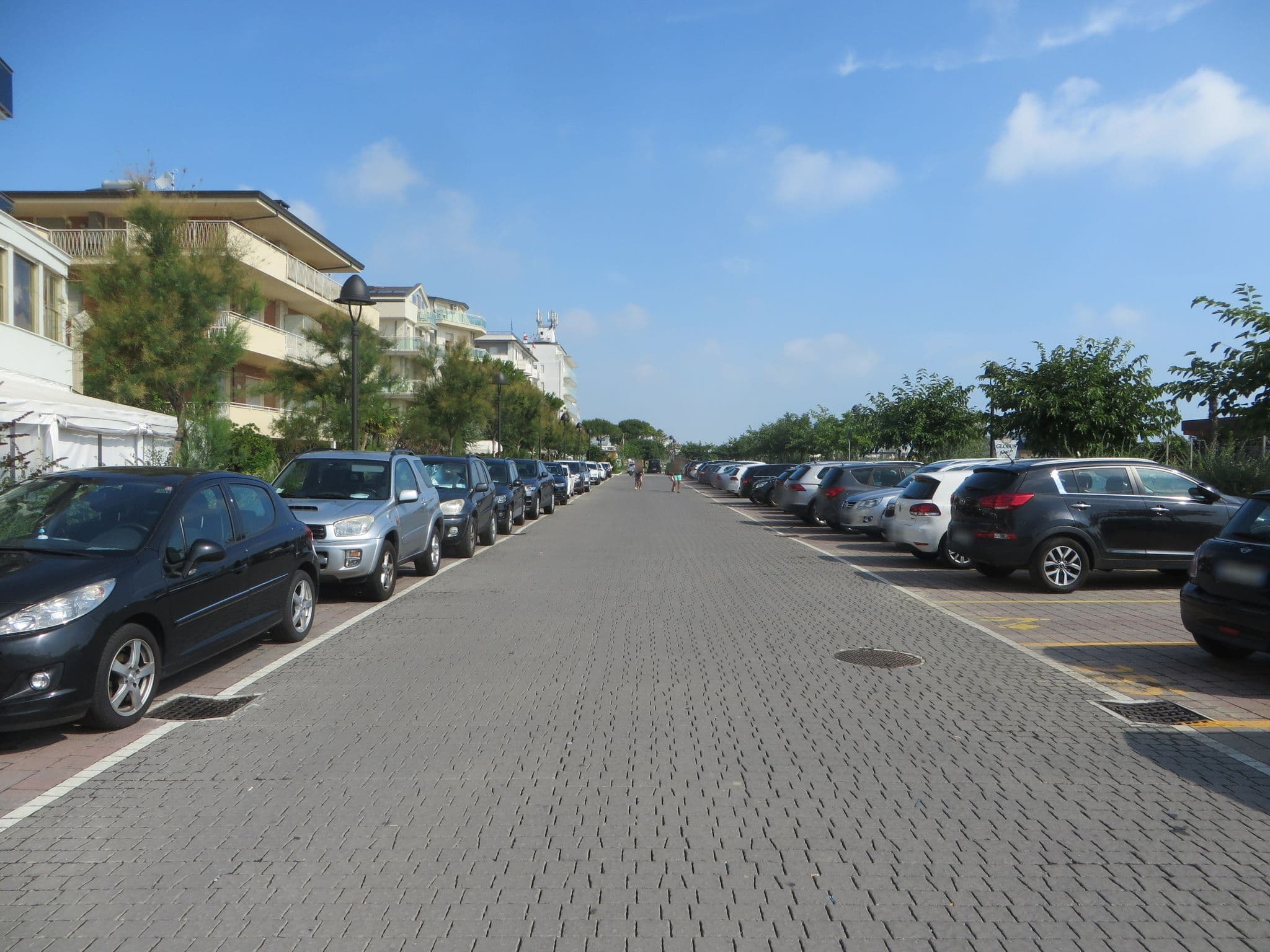 Street view near Hotel Oriente, Milano Marittima — © lary_fede (CC BY-SA · Mapillary)