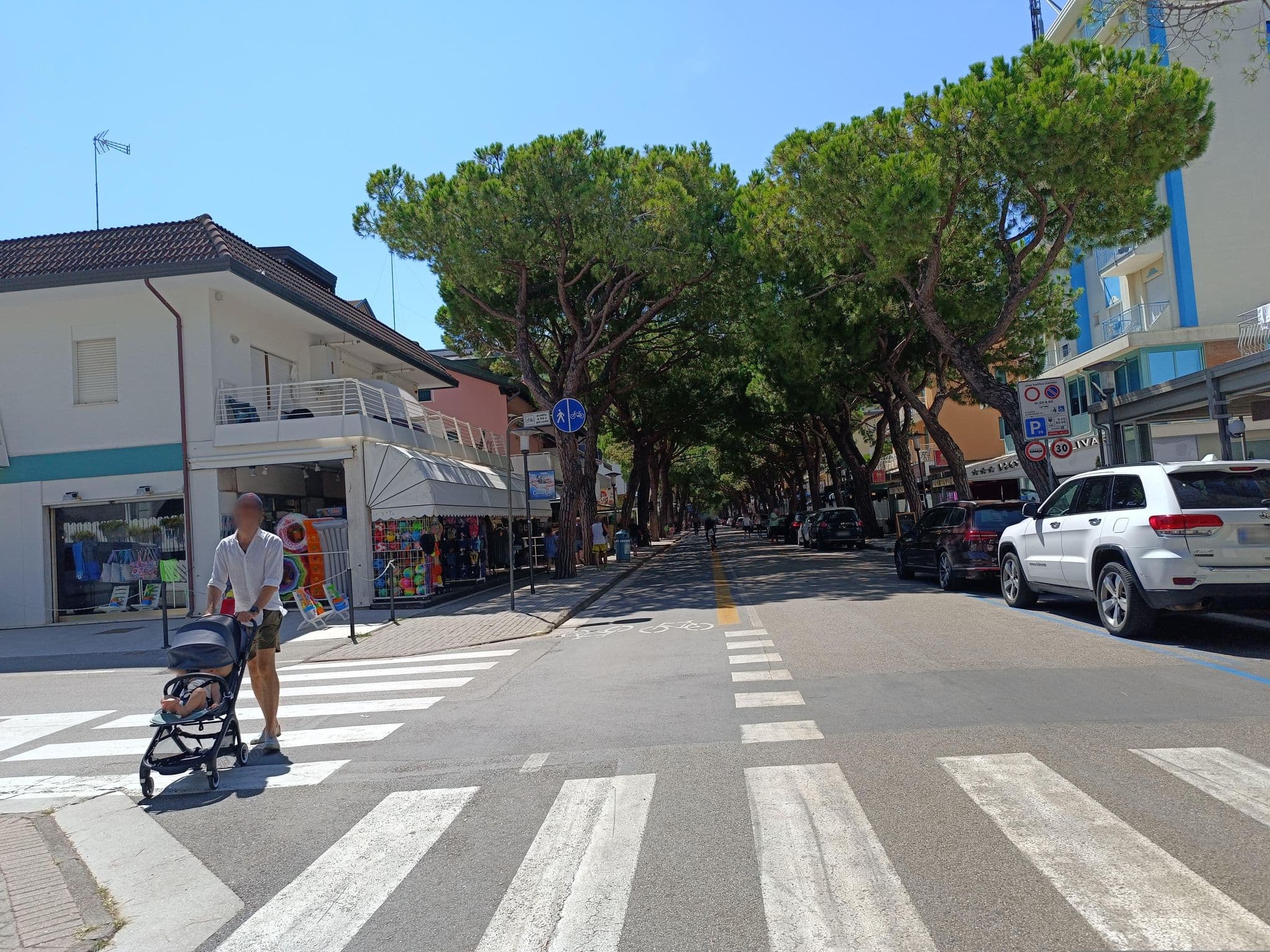 Street view near Salus, Lido di Jesolo