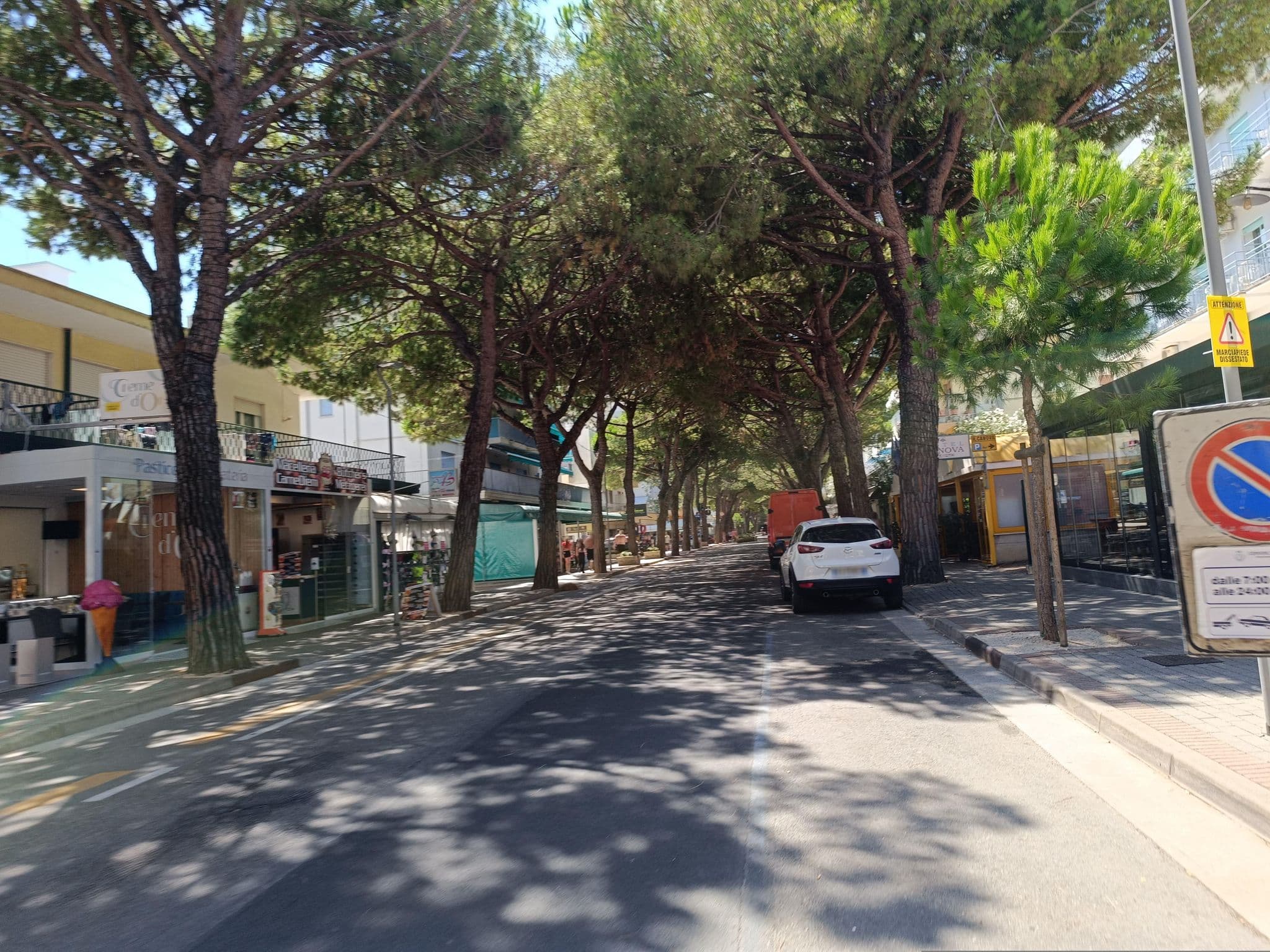 Street view near American, Lido di Jesolo