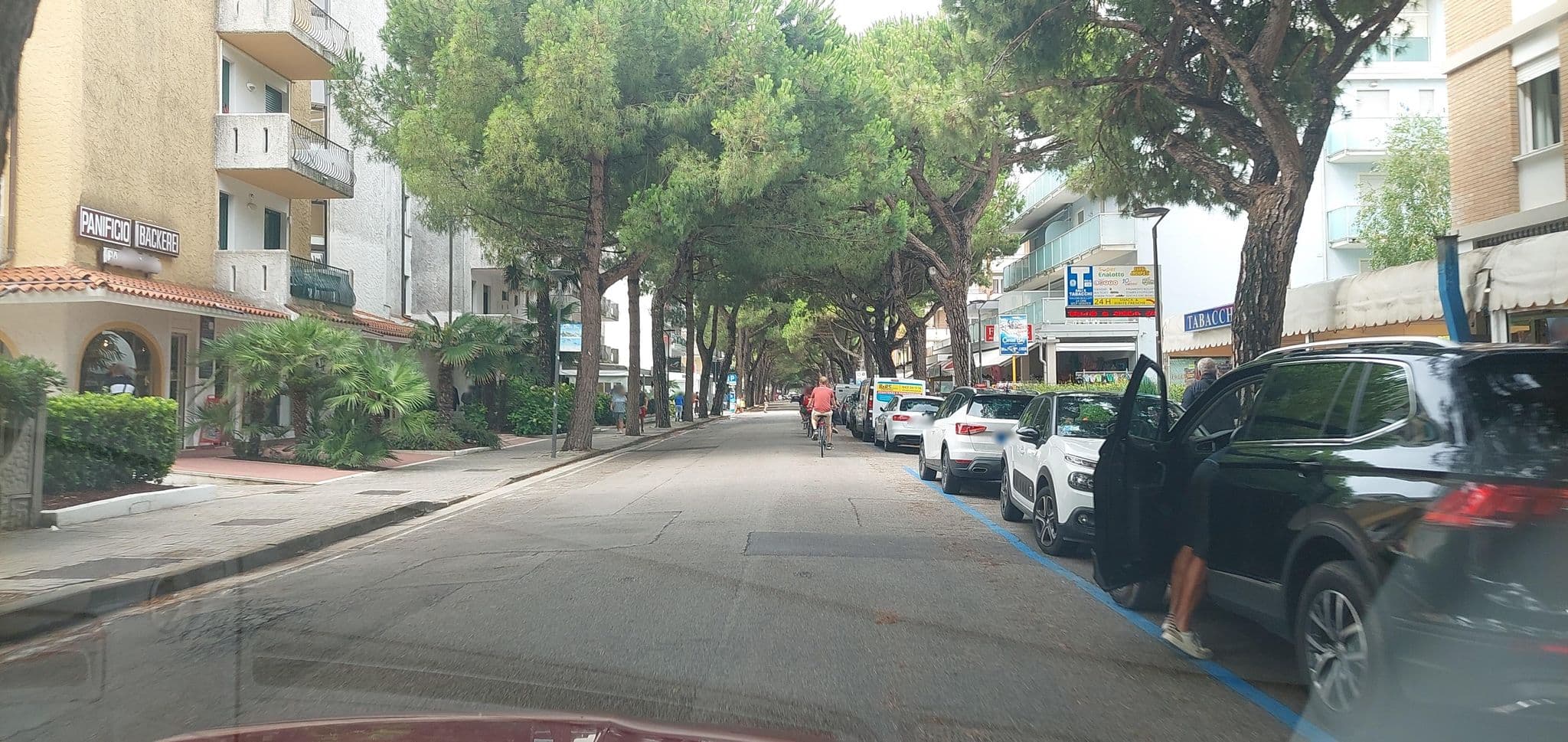 Street view near Croce di Malta, Lido di Jesolo