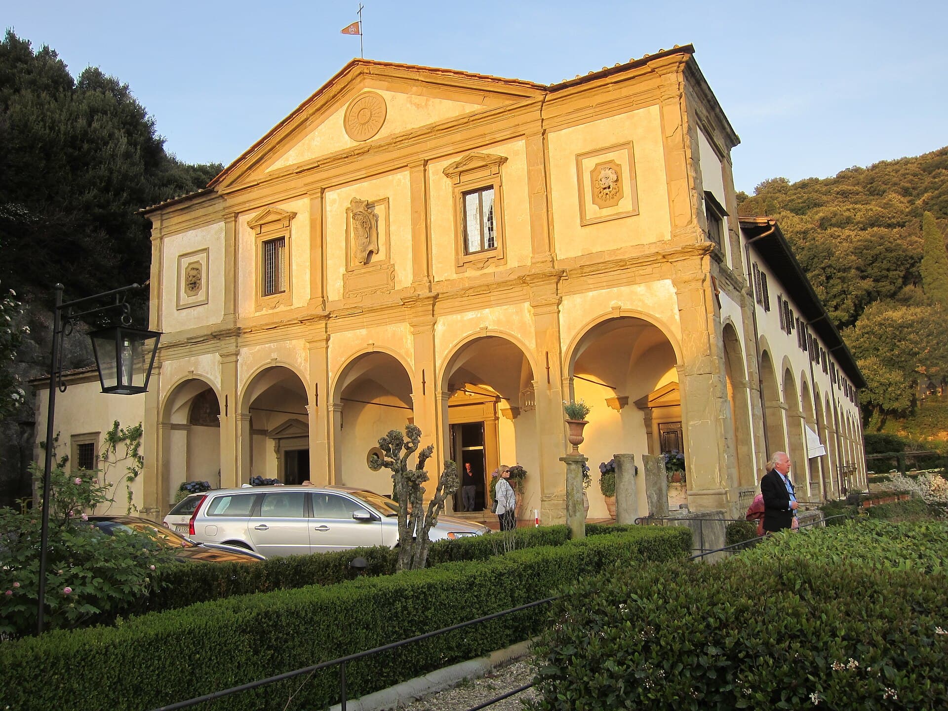 Villa San Michele (via Wikimedia Commons, CC BY 2.0)