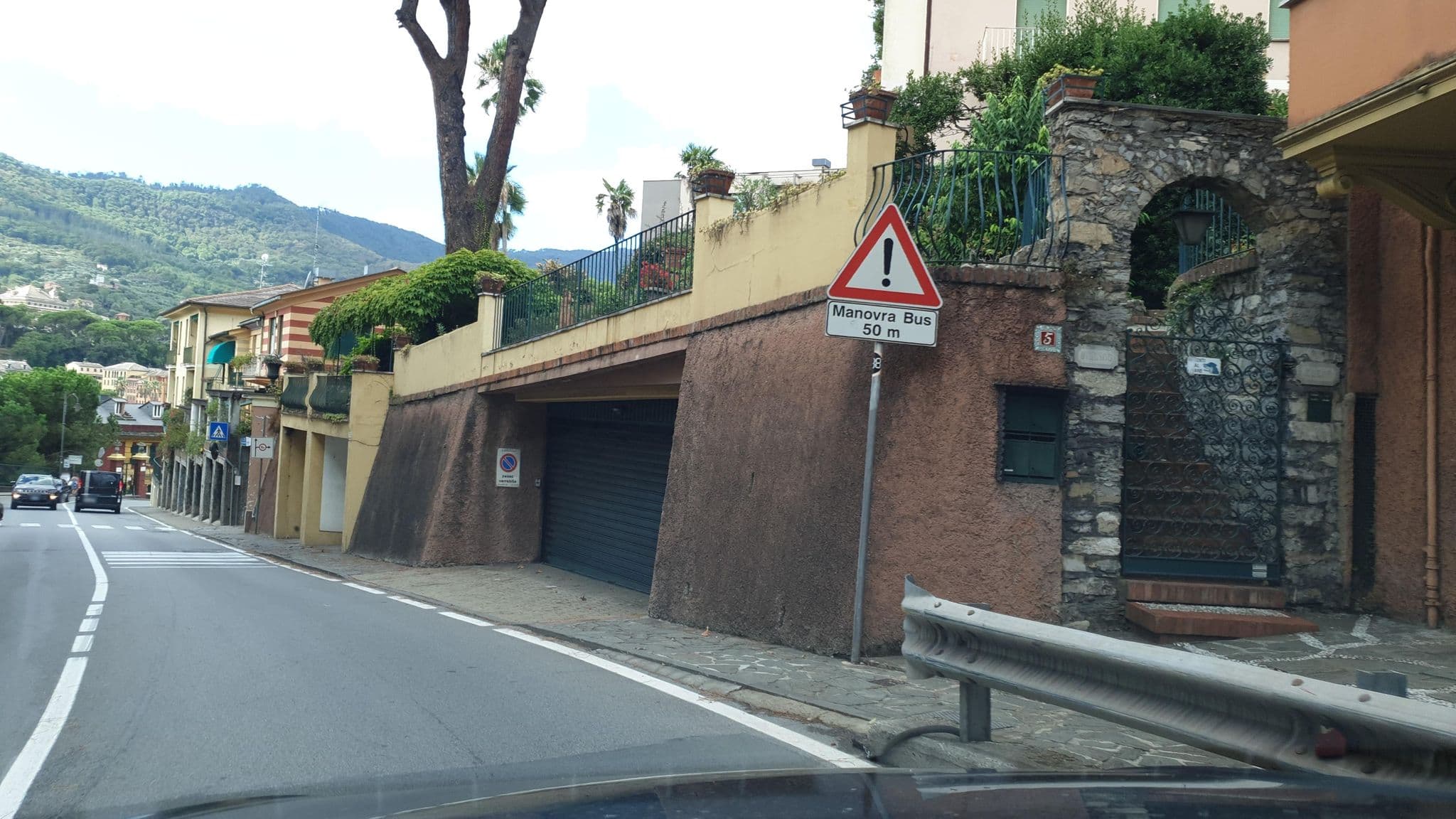 Street view near Metropole, Santa Margherita Ligure — © jopparn (CC BY-SA · Mapillary)