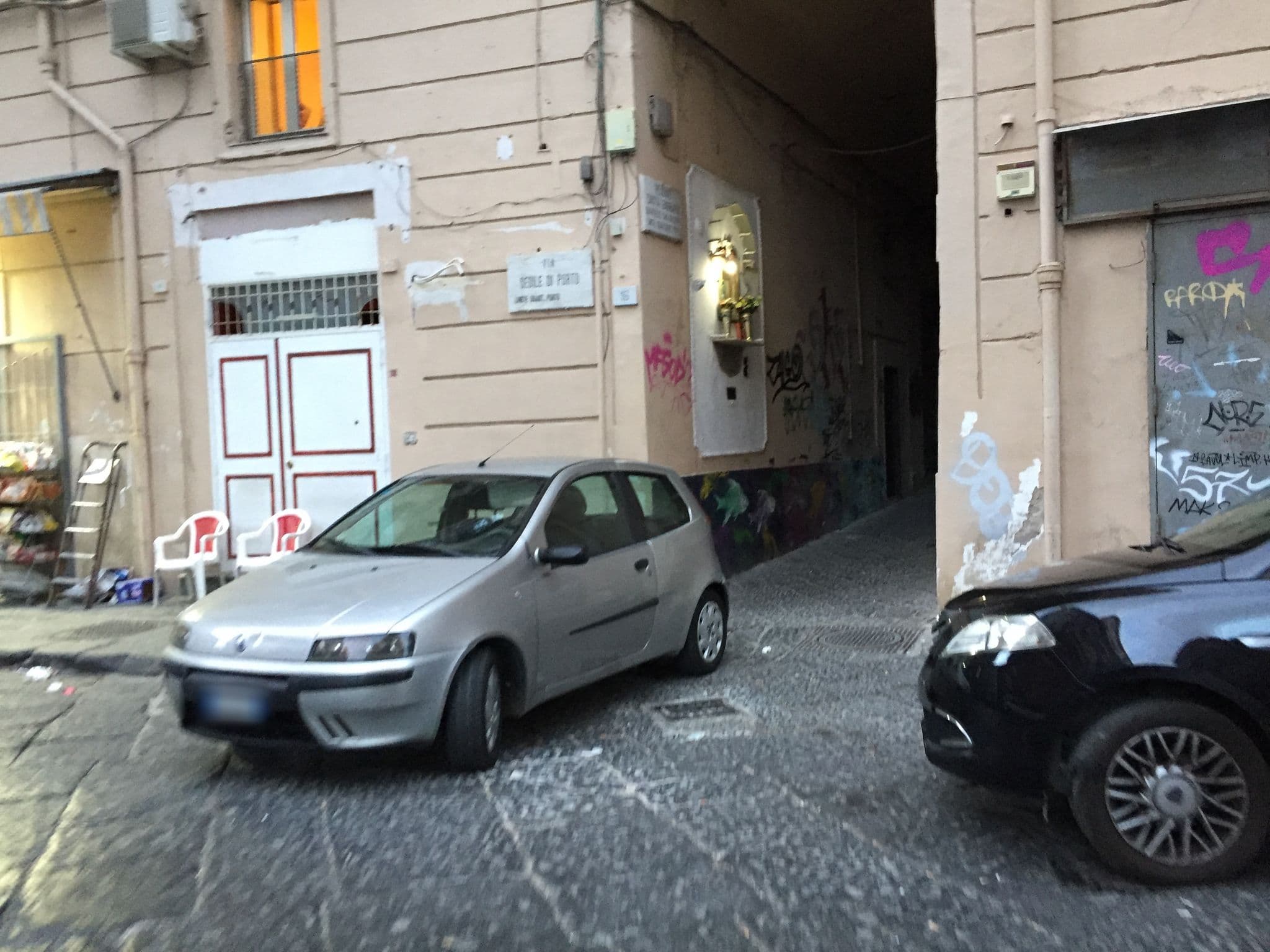 Street view near Hotel Del Golfo, Porto — © richlv (CC BY-SA · Mapillary)
