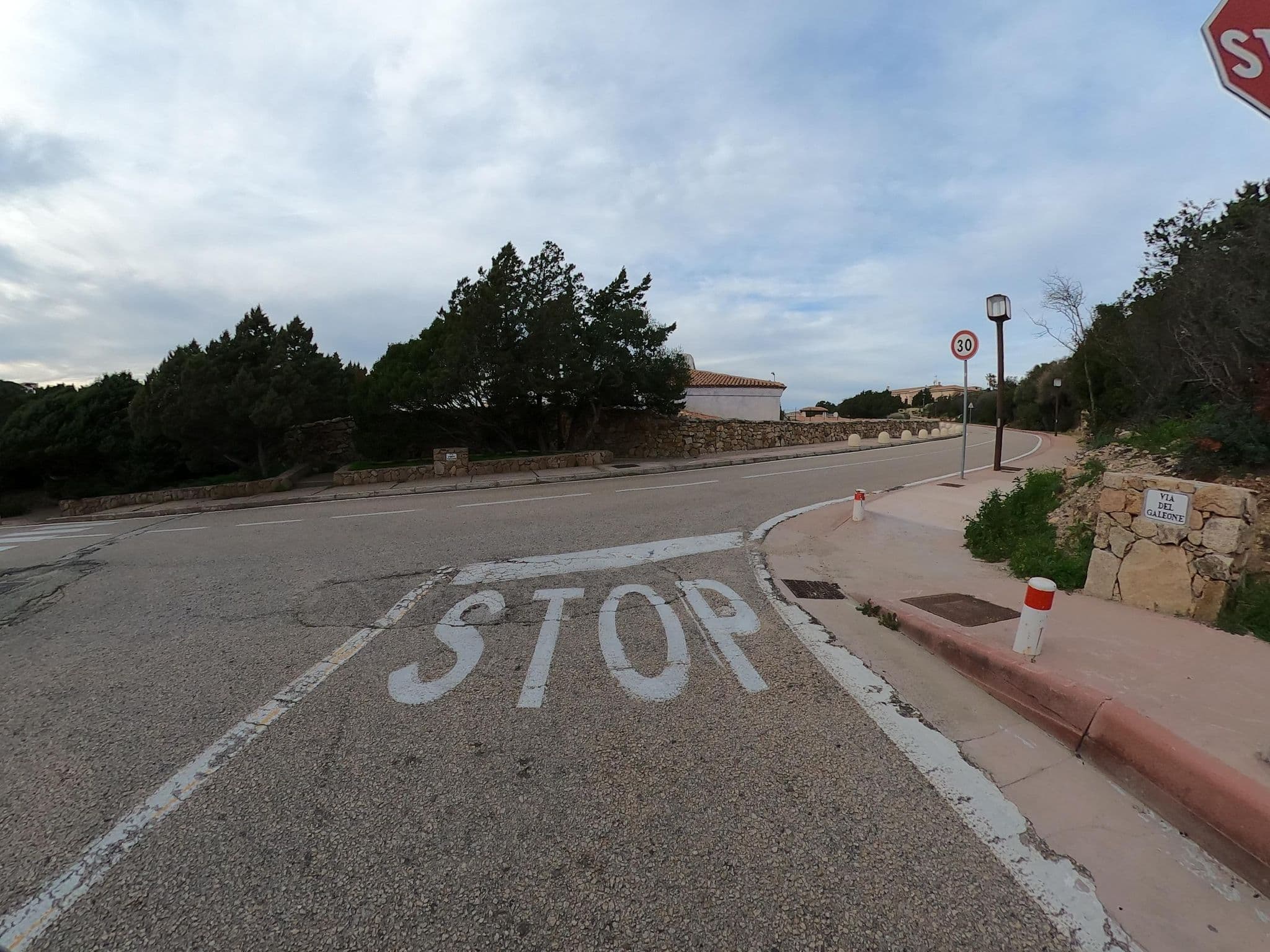 Street view near Cervo Hotel and Conference Center, Porto Cervo — © joostjakob (CC BY-SA · Mapillary)
