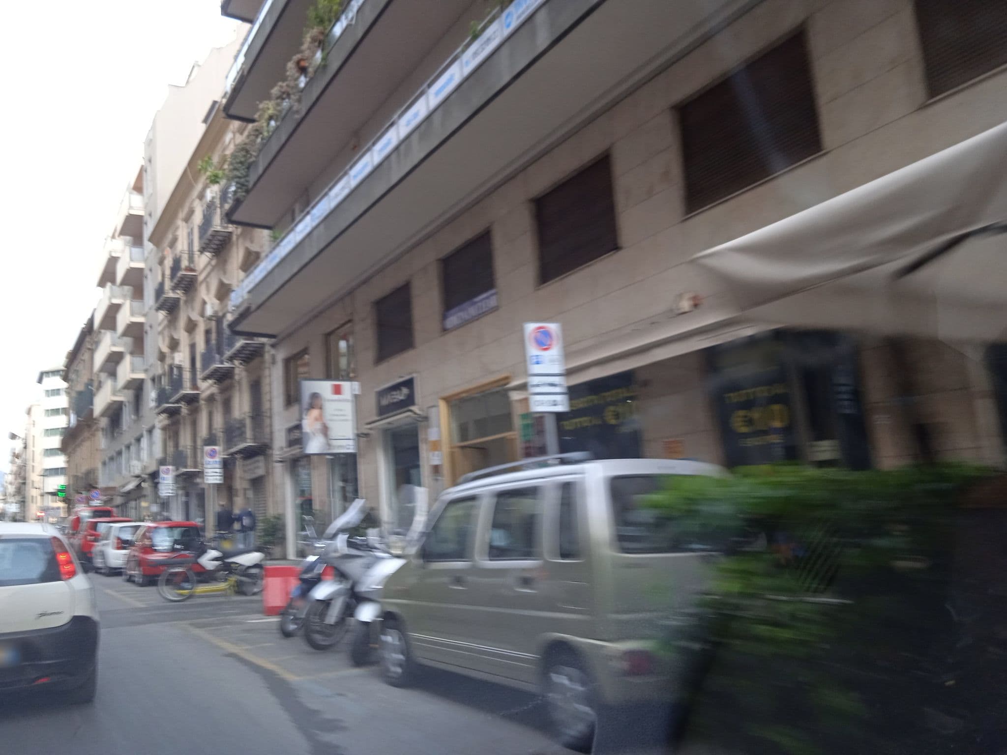 Street view near Grand Hotel Federico II, Palermo