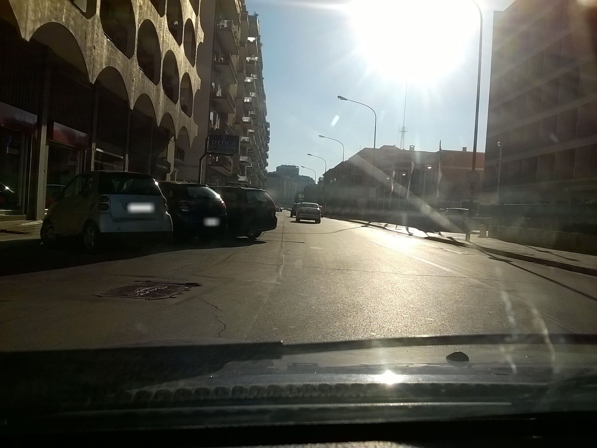 Street view near Hotel Mercure Delfino Taranto, Taranto — © giantar (CC BY-SA · Mapillary)