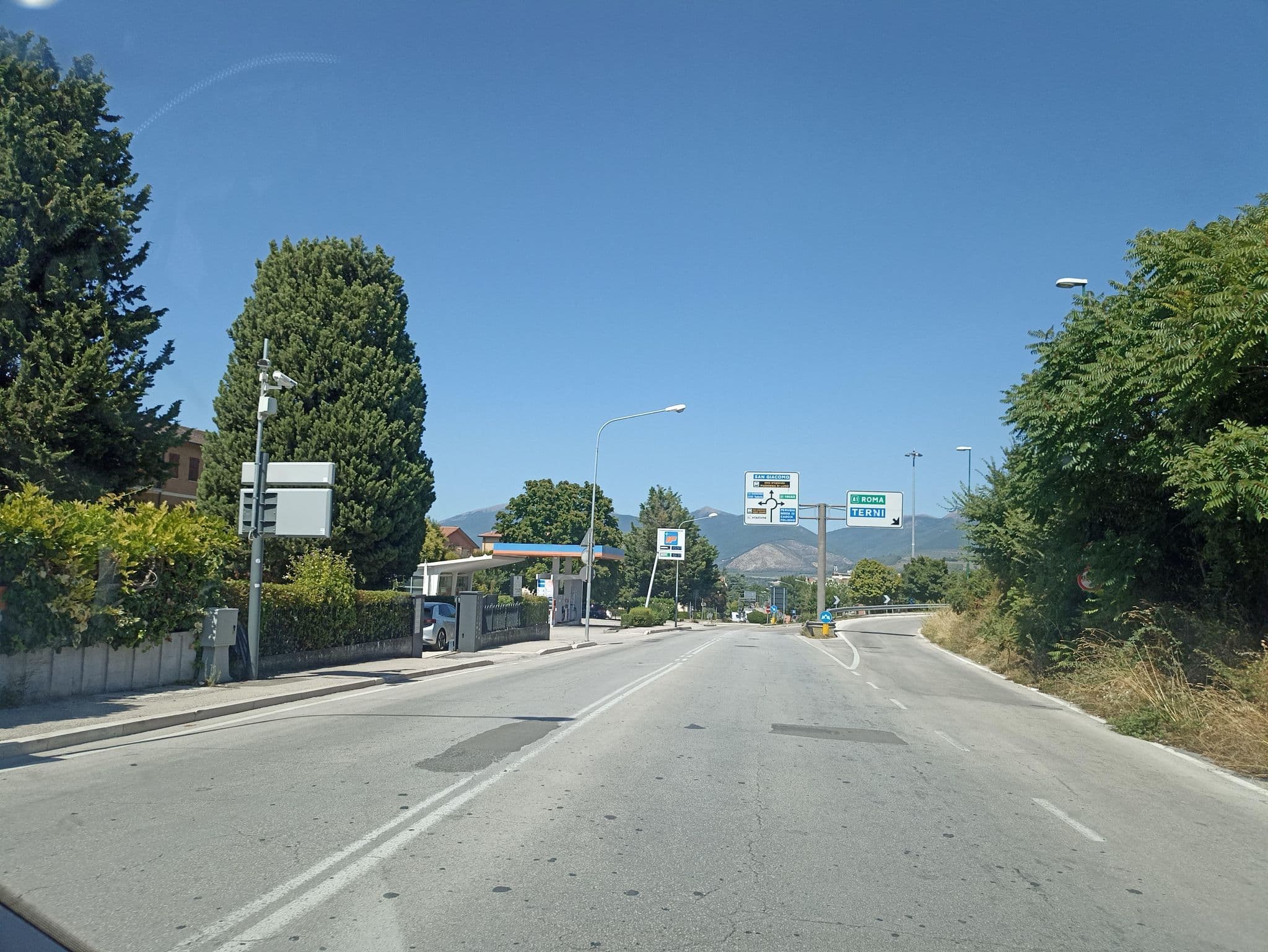 Street view near Villa Tota, Spoleto — © massic80 (CC BY-SA · Mapillary)