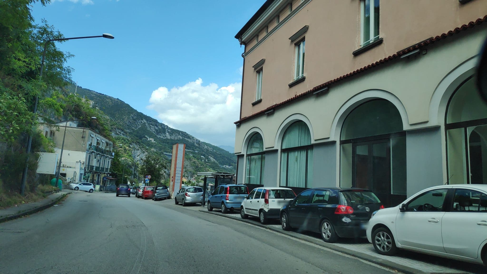 Street view near Lloyd's Baia Hotel, Vietri sul Mare — © marcuscalabresus (CC BY-SA · Mapillary)