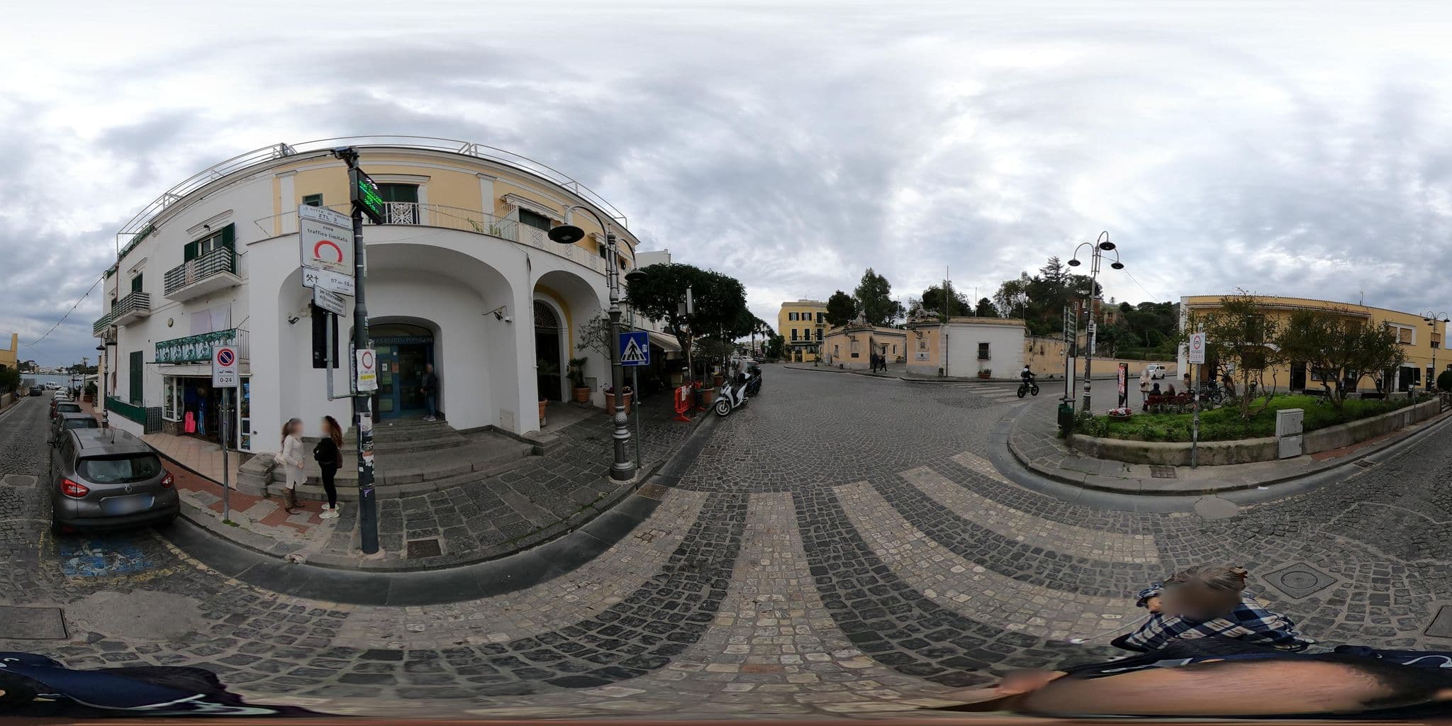 Street view near Hotel Terme Aragona Palace, Ischia — © mircozorzo (CC BY-SA · Mapillary)
