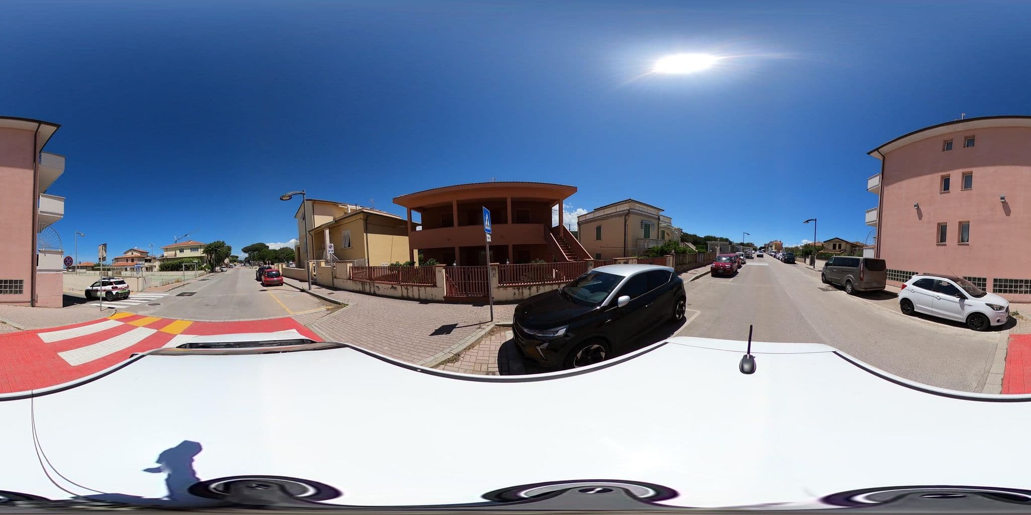 Street view near Hotel Del Sole, San Vincenzo — © momix (CC BY-SA · Mapillary)