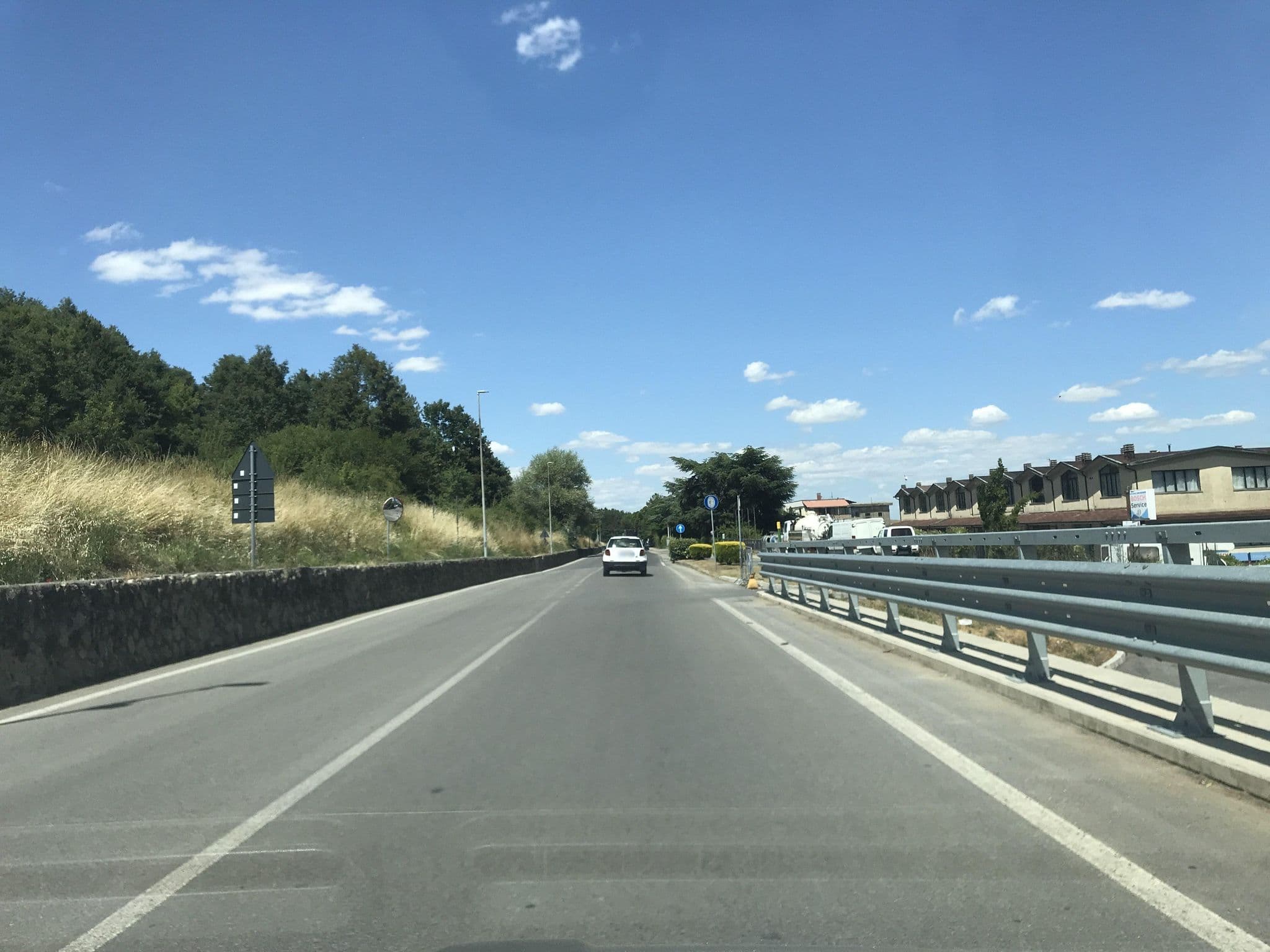Street view near Hotel Gambrinus, Abbadia San Salvatore — © panbauletto (CC BY-SA · Mapillary)