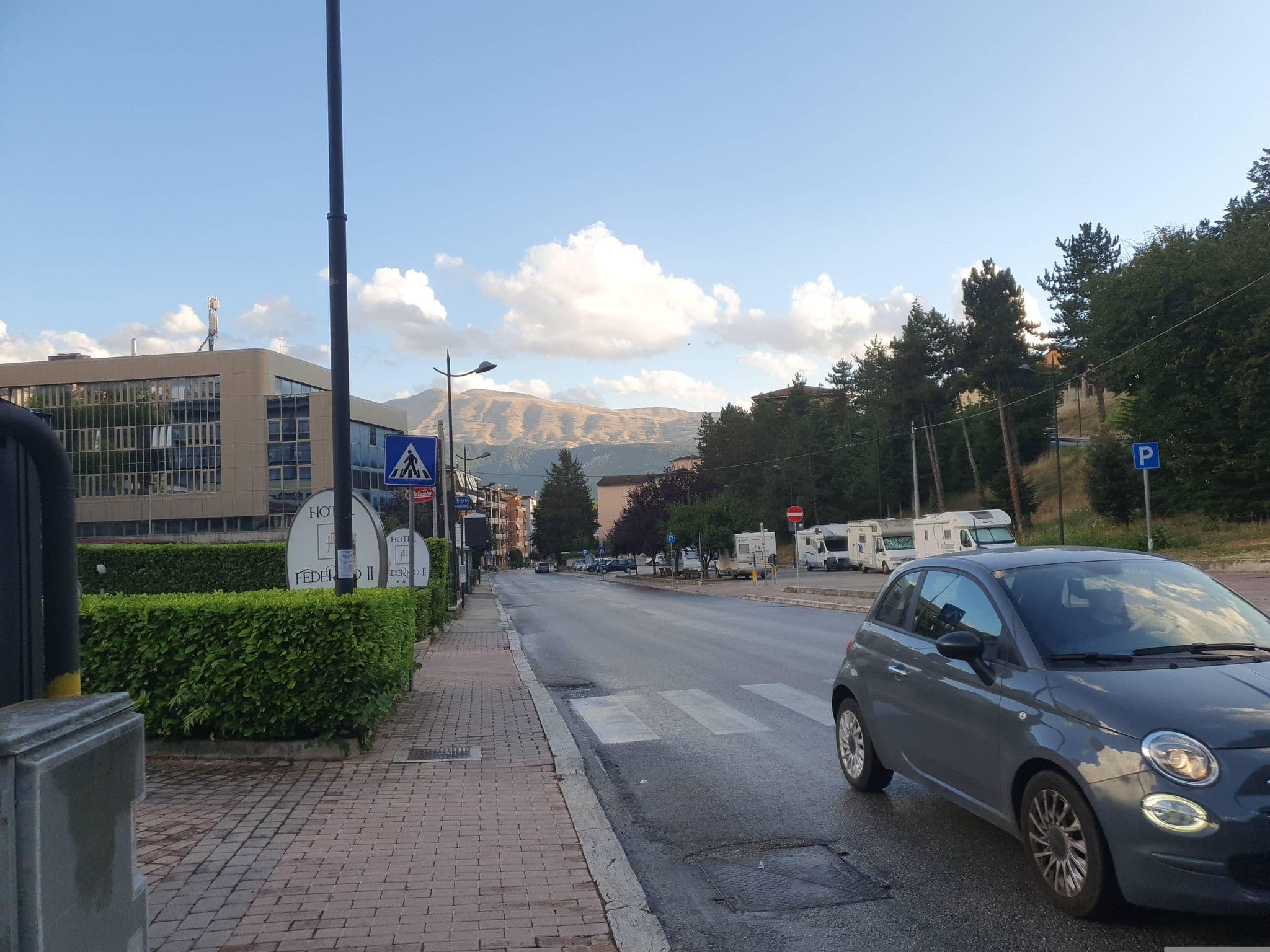 Street view near Hotel Federico II, L'Aquila — © AlixGil (CC BY-SA · Mapillary)