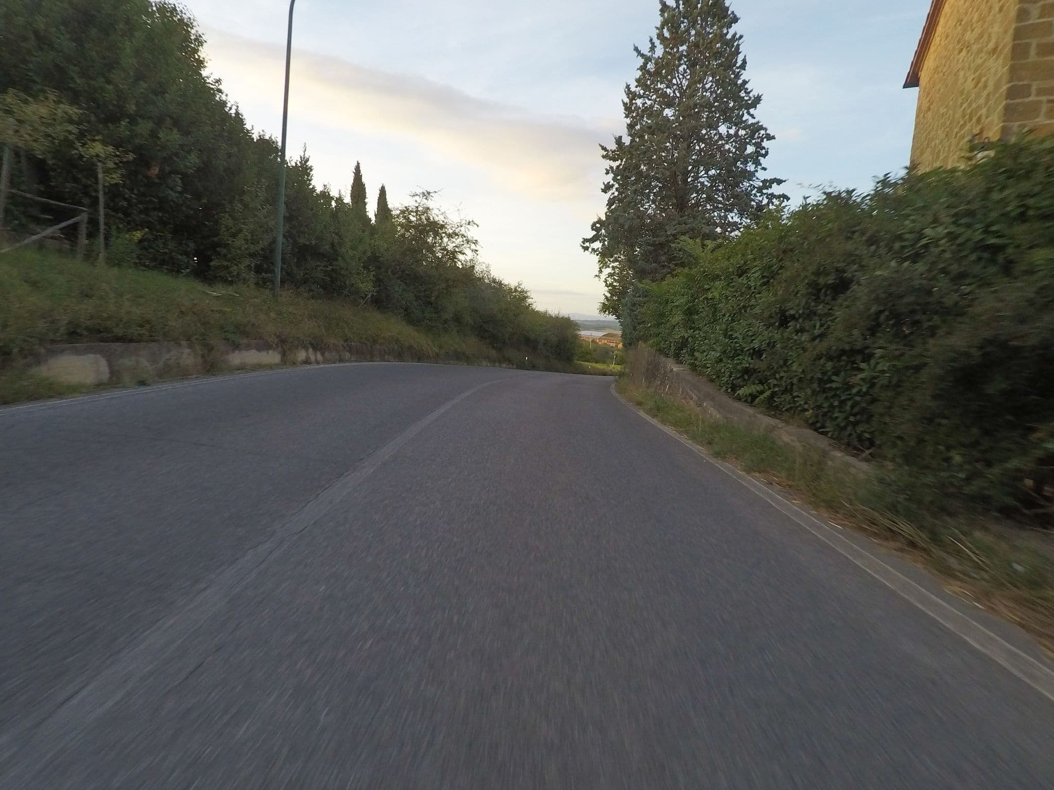 Street view near Agriturismo Podere San Gregorio, Pienza — © esario (CC BY-SA · Mapillary)