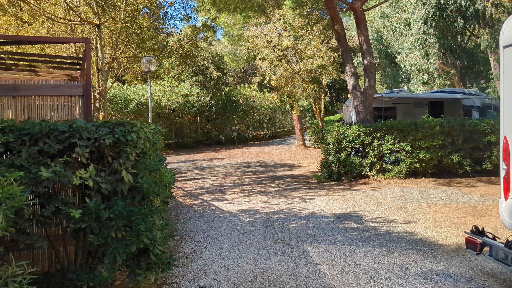 Street view near Stella del Mare, Castiglione della Pescaia — © tkoeller (CC BY-SA · Mapillary)