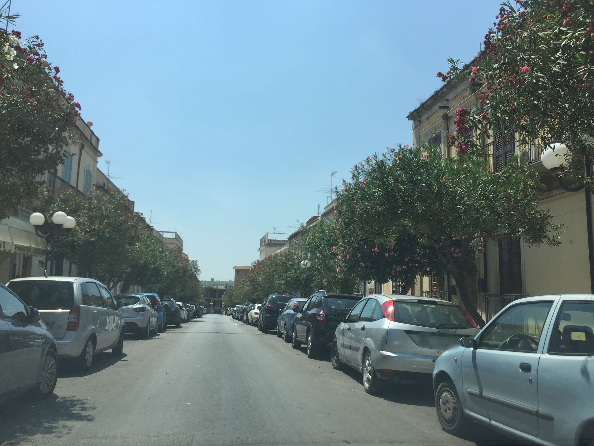 Street view near Hotel Flora, Noto — © nisselson (CC BY-SA · Mapillary)