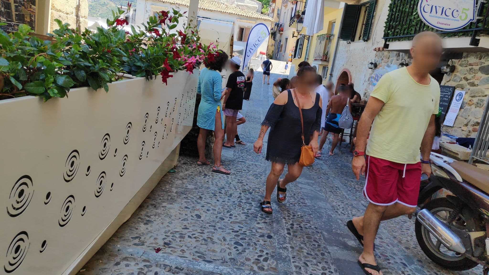 Street view near Principe di Scilla, Scilla — © marcuscalabresus (CC BY-SA · Mapillary)