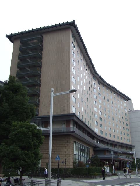 The Capitol Hotel Tokyu (via Wikimedia Commons, CC BY-SA 3.0)