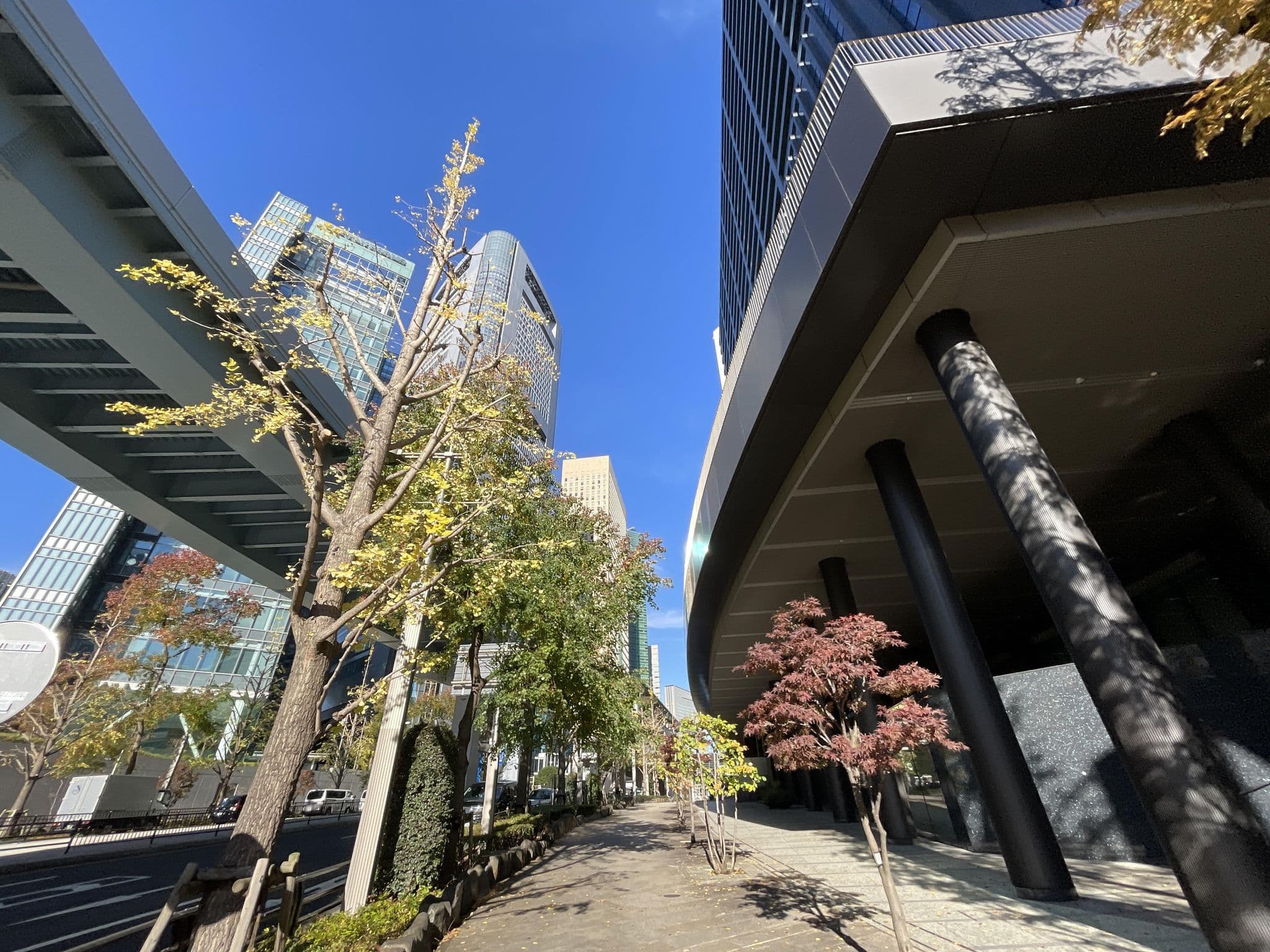 Street view near Villa Fontaine, Shinbashi — © tometome (CC BY-SA · Mapillary)