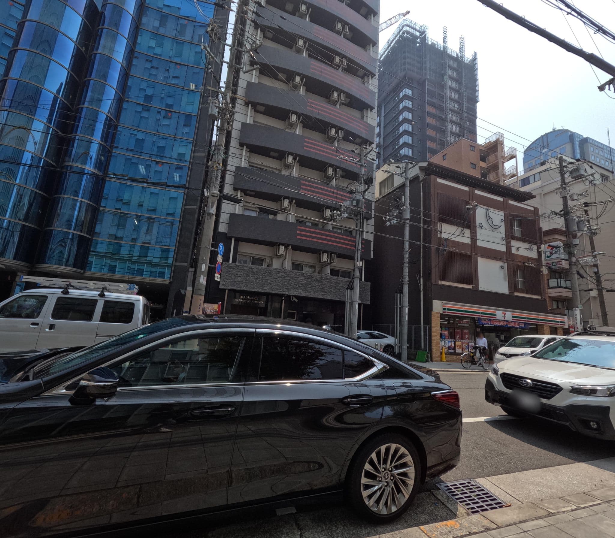 Street view near Hotel Atarayo Osaka, Osaka — © okadatsuneo (CC BY-SA · Mapillary)